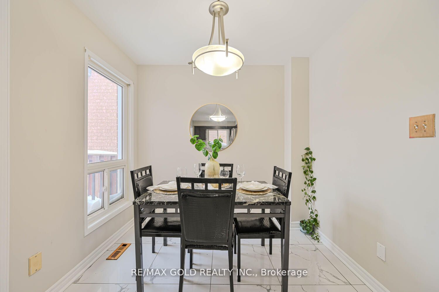 27 Buttercup Lane Property Photo 5