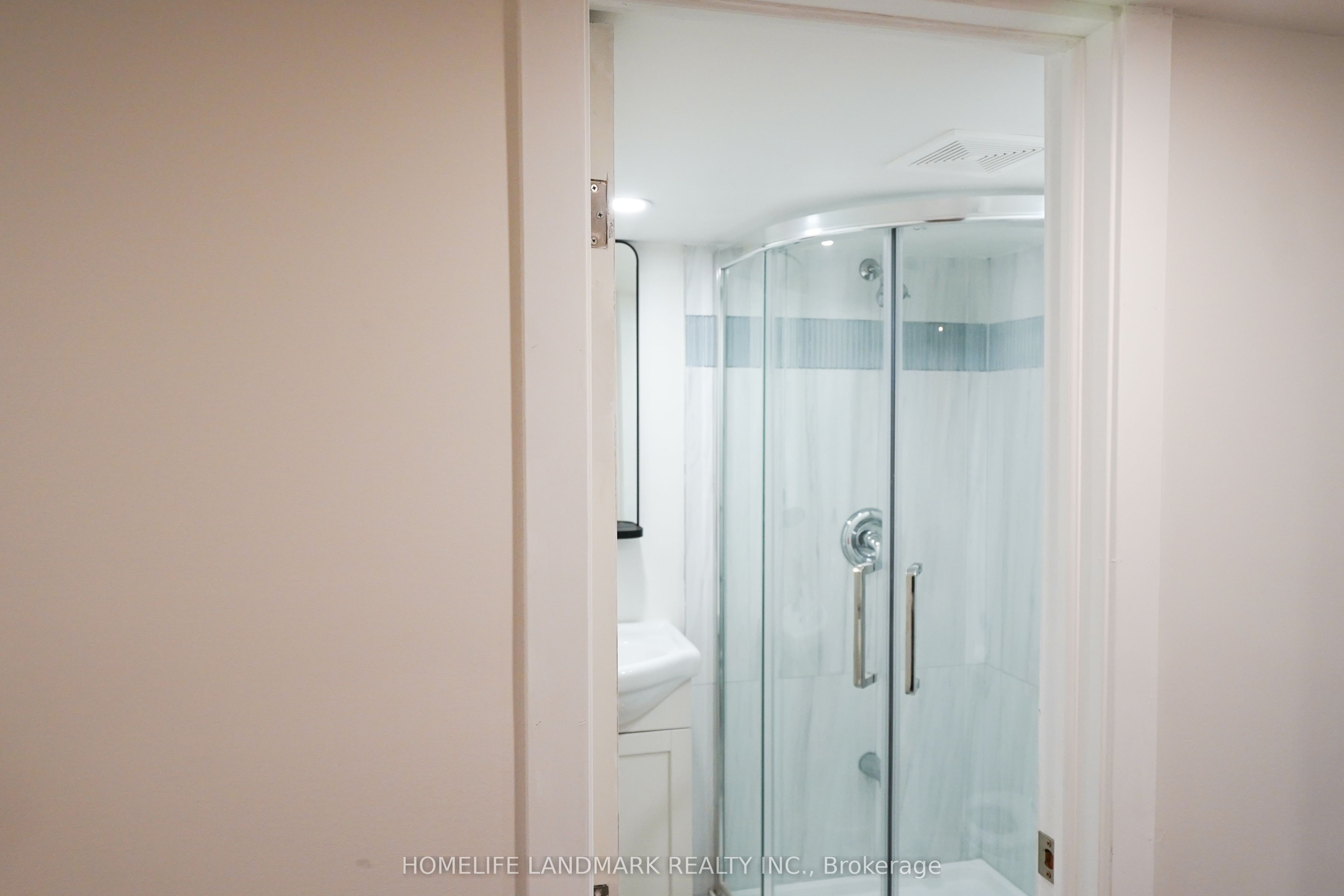 479 Whitmore Avenue Bsmt R2 Property Photo 4