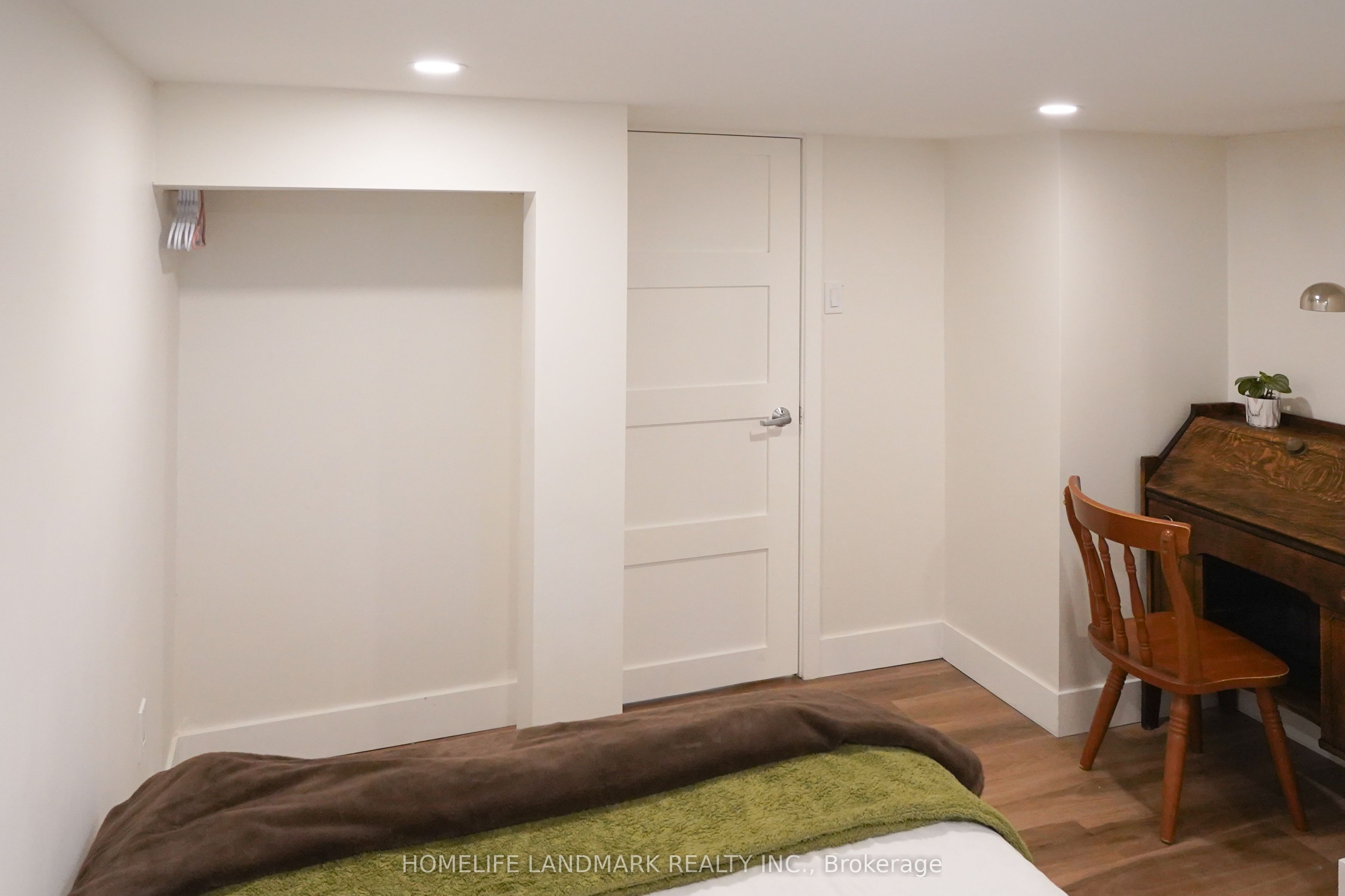 479 Whitmore Avenue Bsmt R2 Property Photo 5