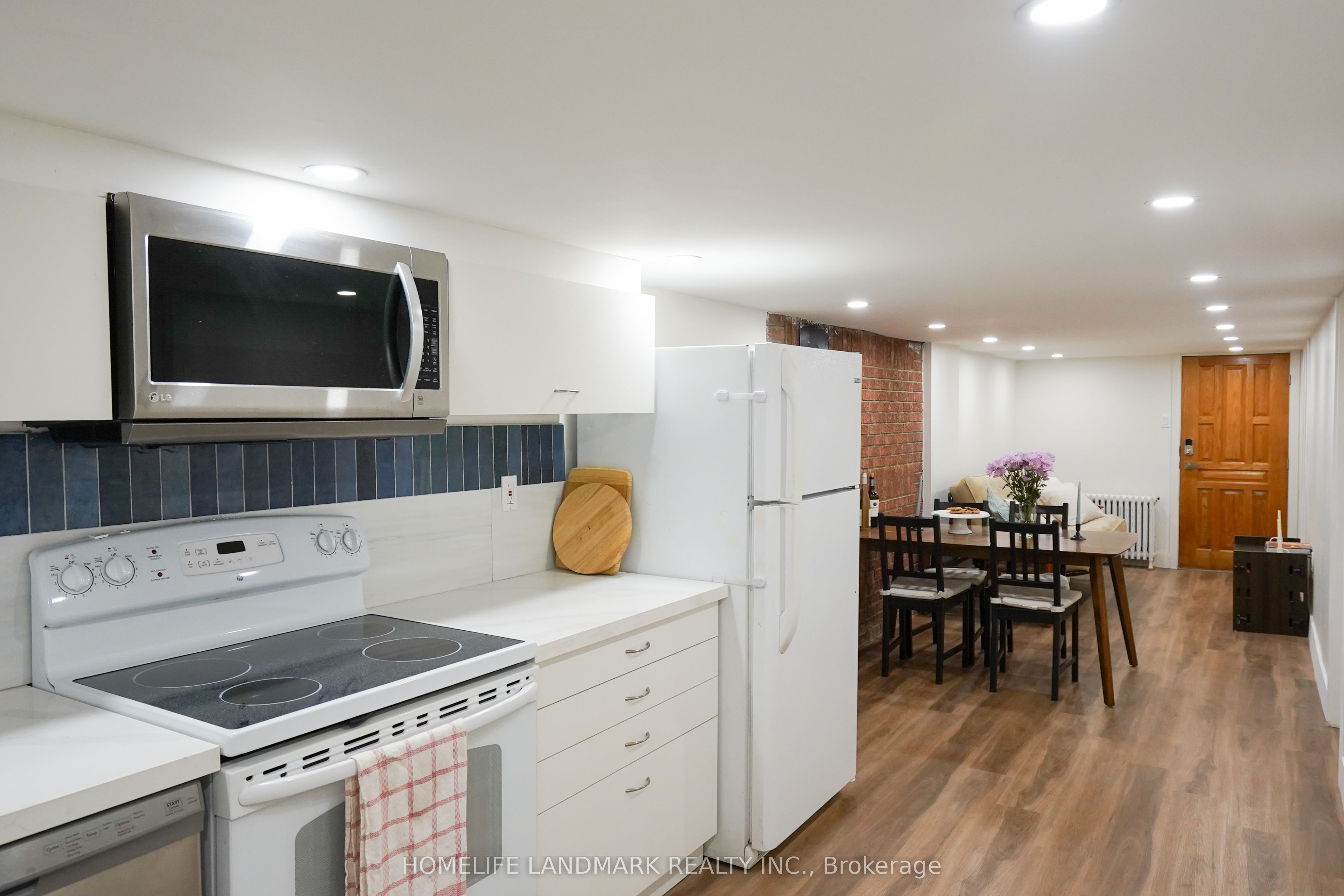 479 Whitmore Avenue Bsmt R2 Property Photo 7