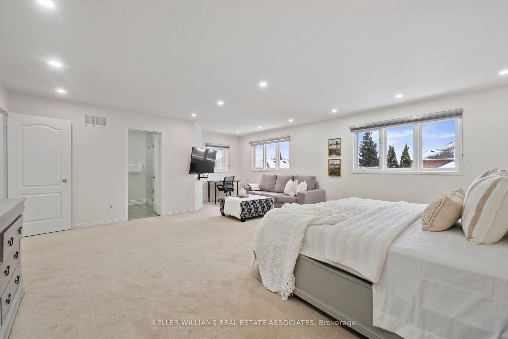3543 Trelawny Circle Property Photo 17
