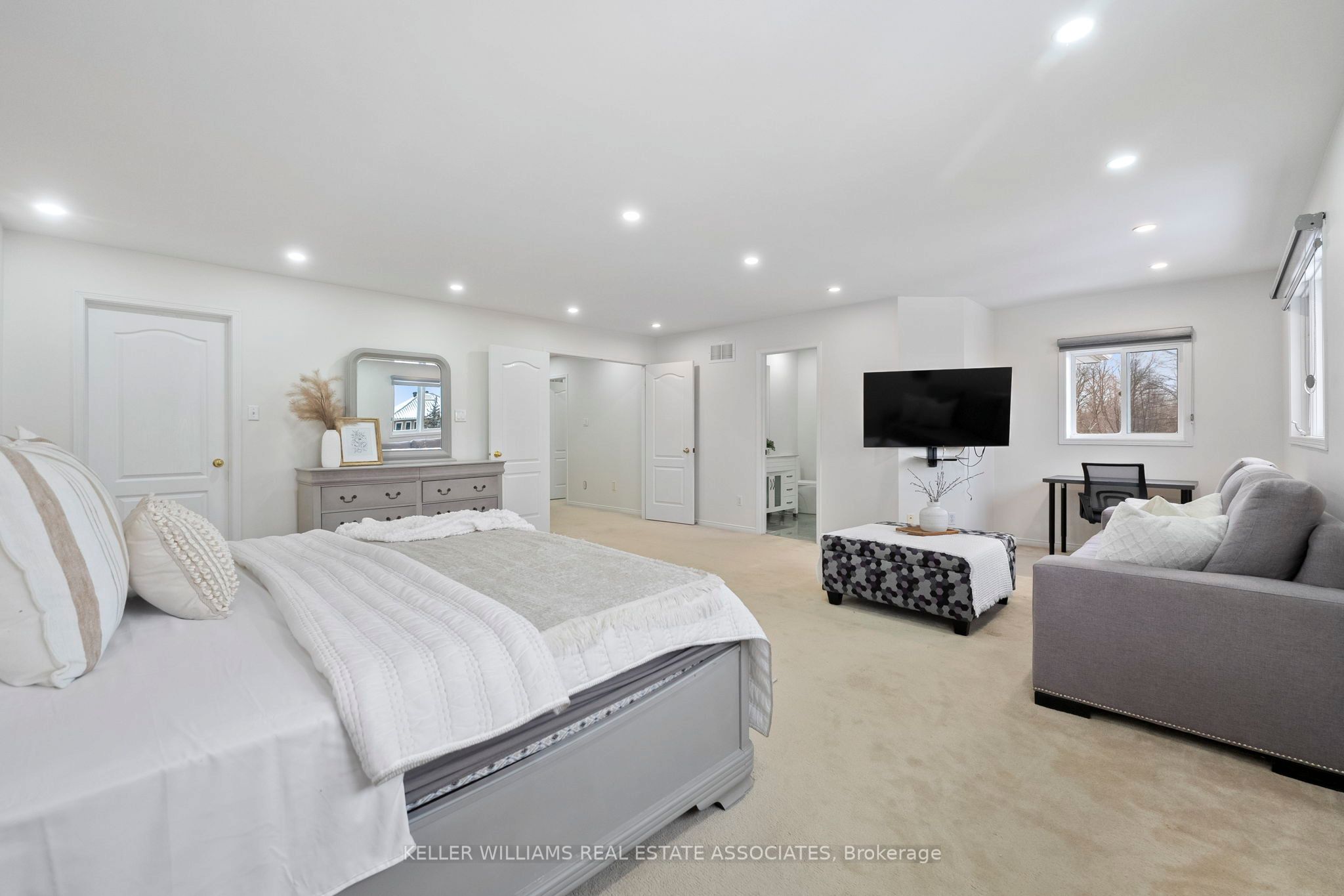 3543 Trelawny Circle Property Photo 20