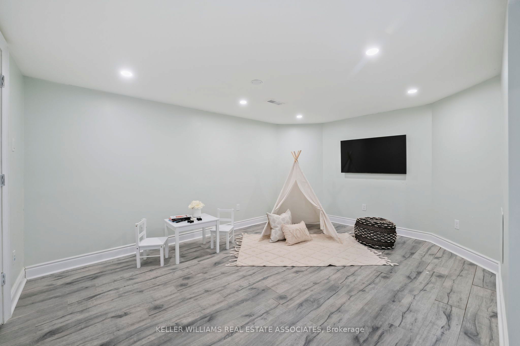 3543 Trelawny Circle Property Photo 37