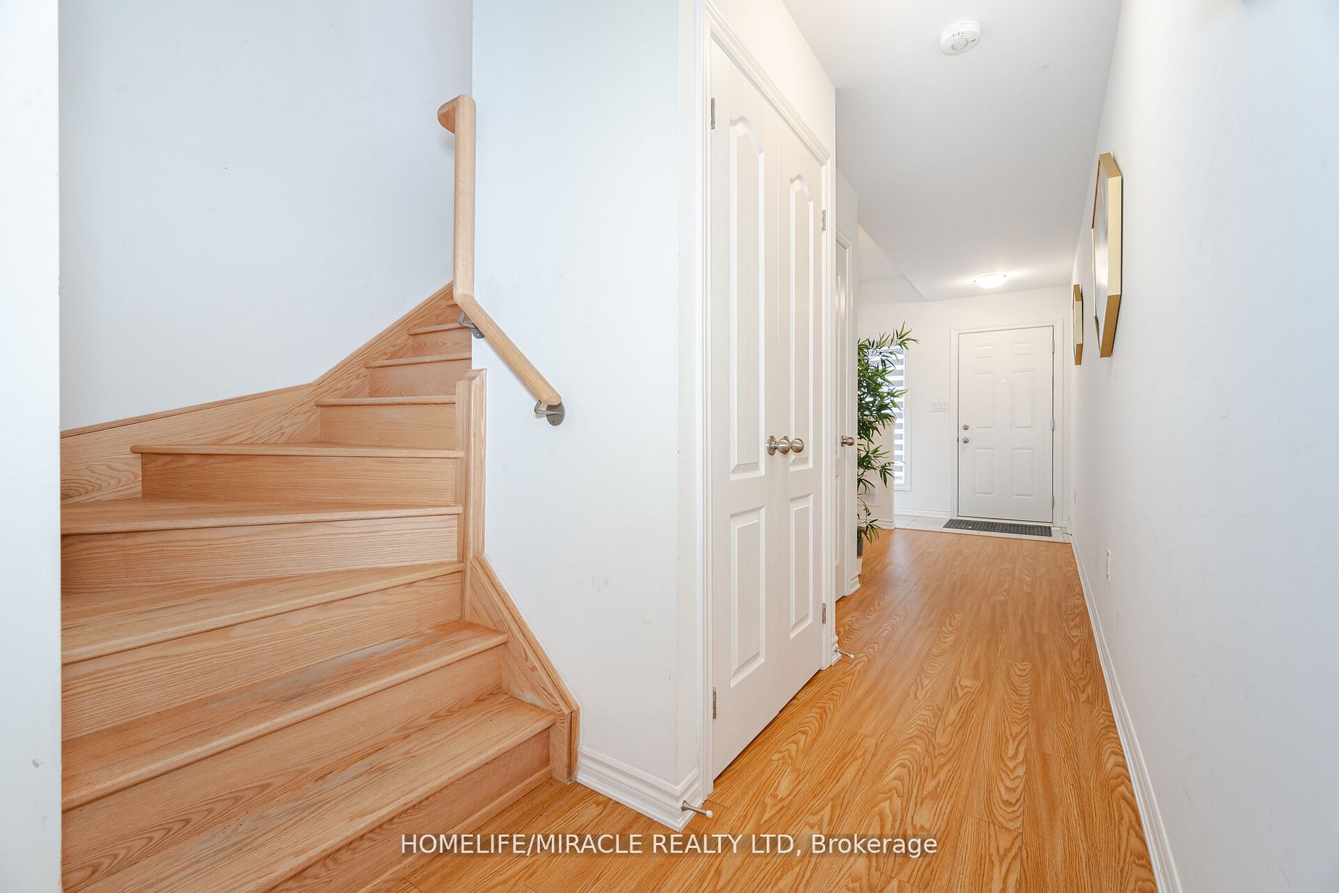 30 Waterville Way Property Photo 8