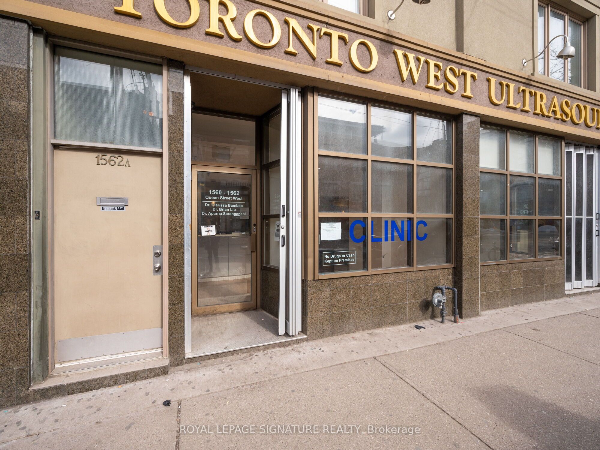 1560- 1562 Queen Street Property Photo 4
