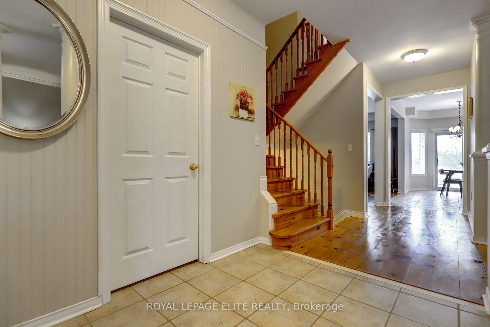 2342 Woodridge Way Property Photo 4