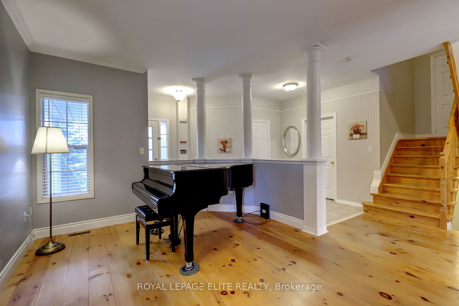 2342 Woodridge Way Property Photo 8