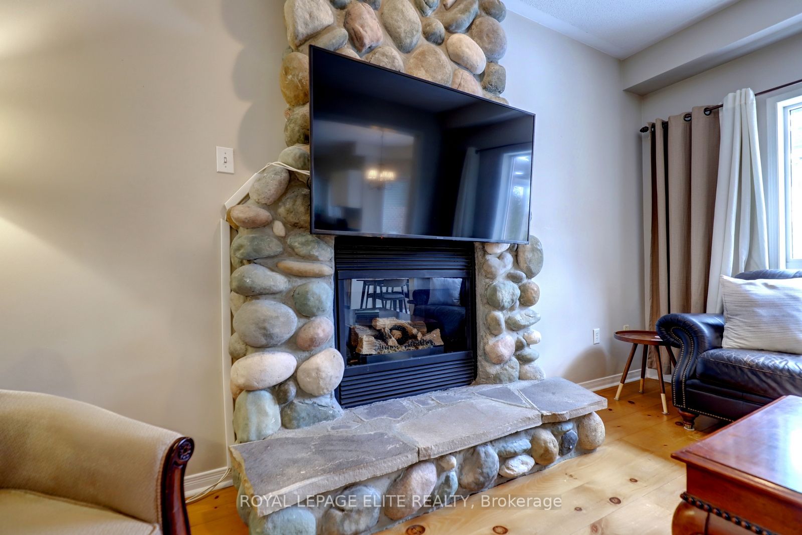 2342 Woodridge Way Property Photo 11