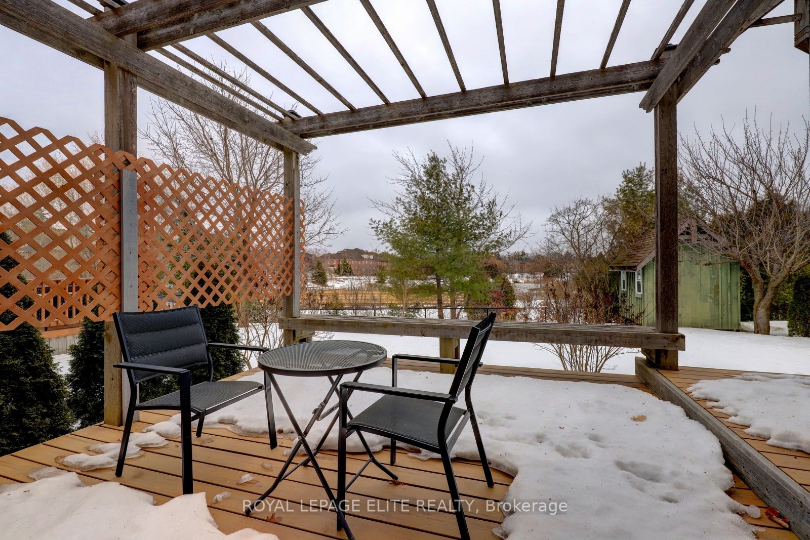 2342 Woodridge Way Property Photo 19