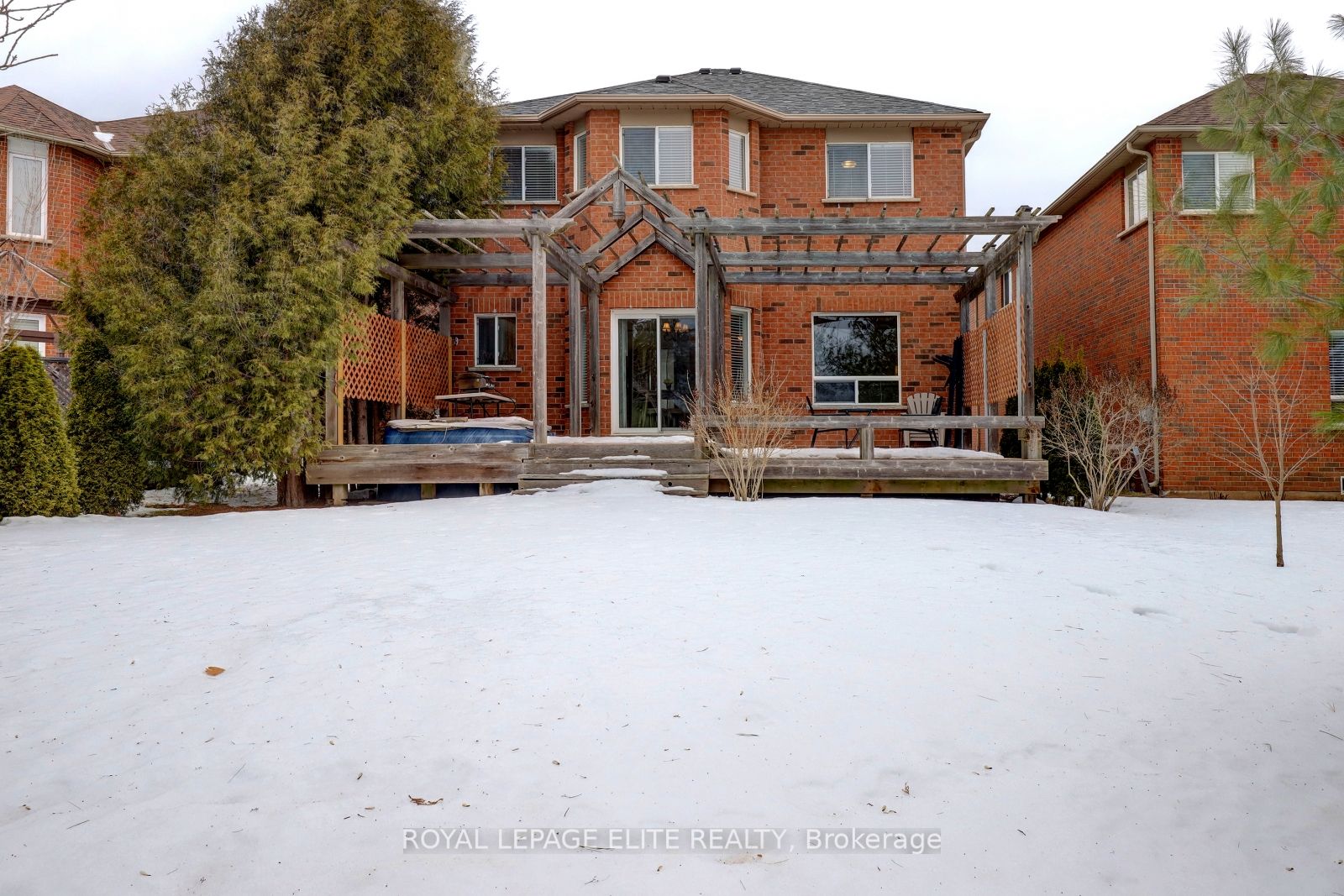 2342 Woodridge Way Property Photo 25