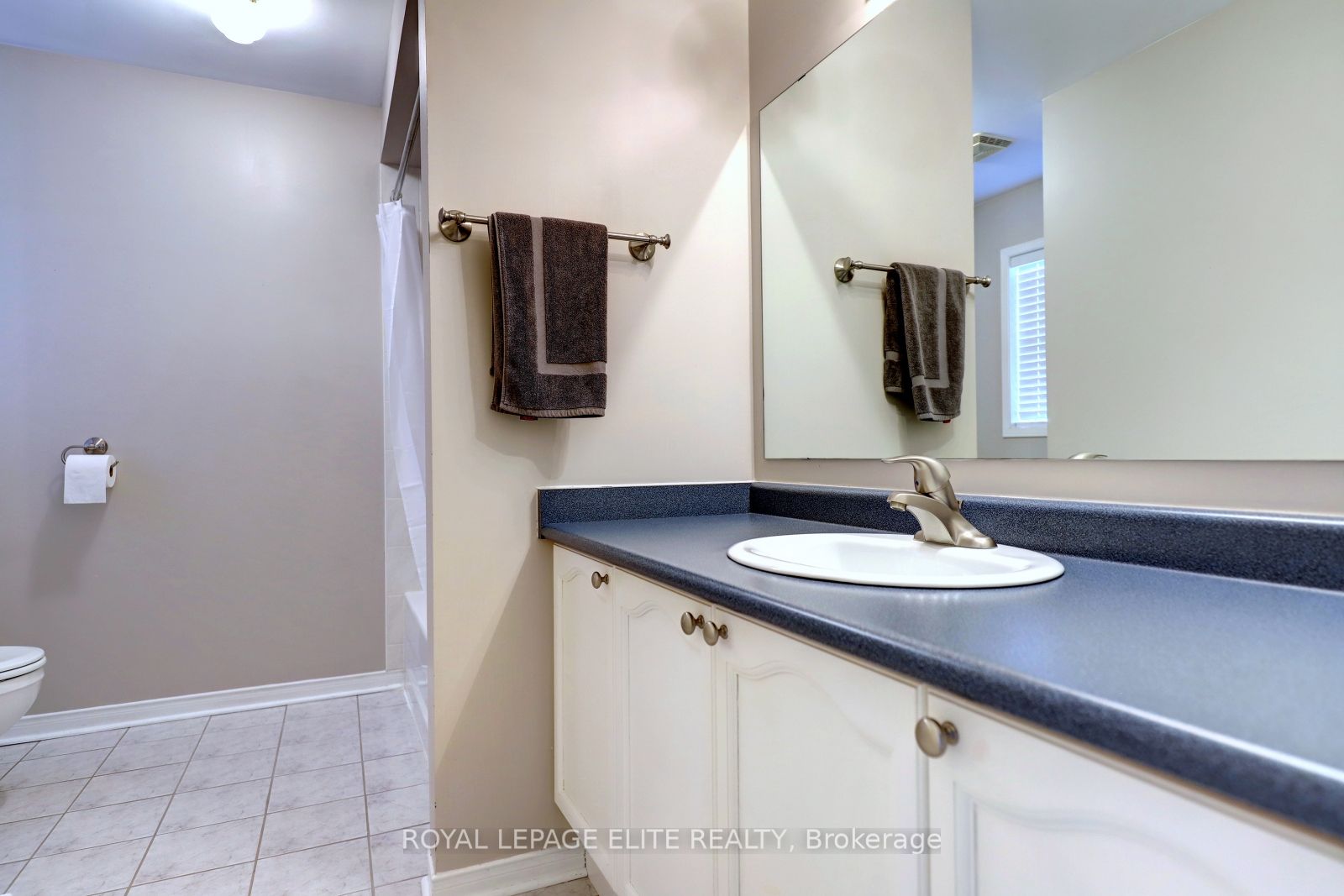 2342 Woodridge Way Property Photo 40