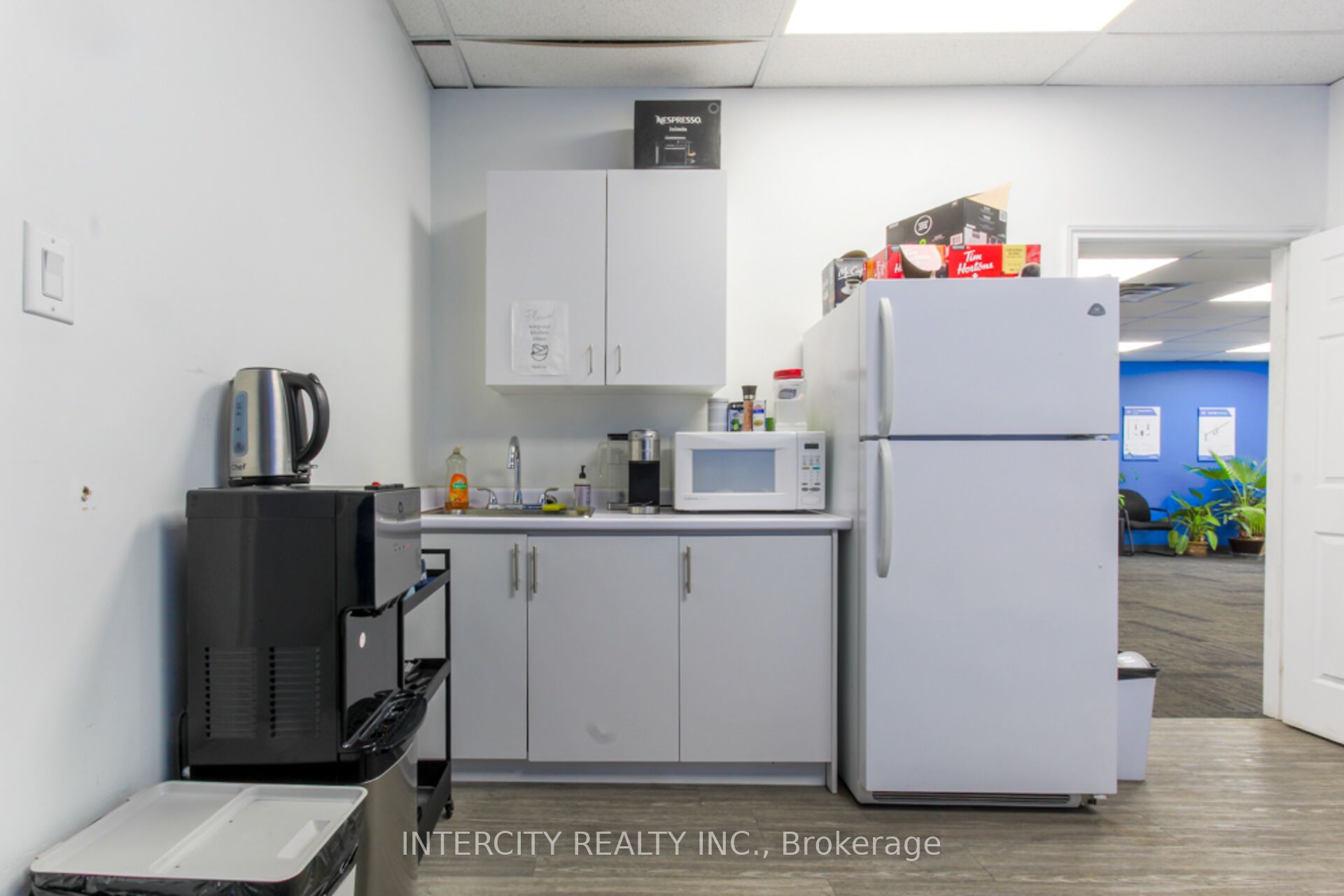 1132 South Service Road Property Photo 8