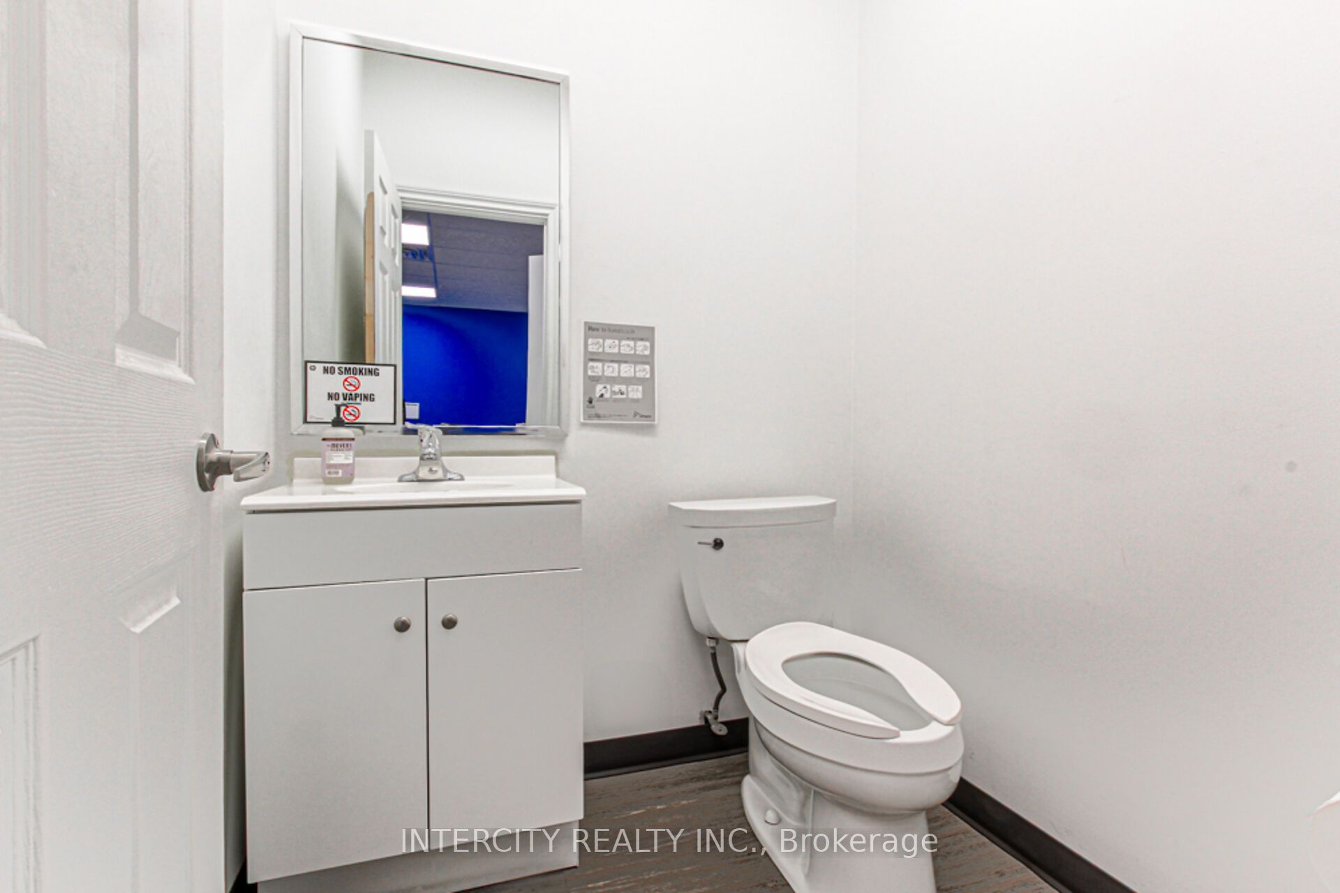 1132 South Service Road Property Photo 18