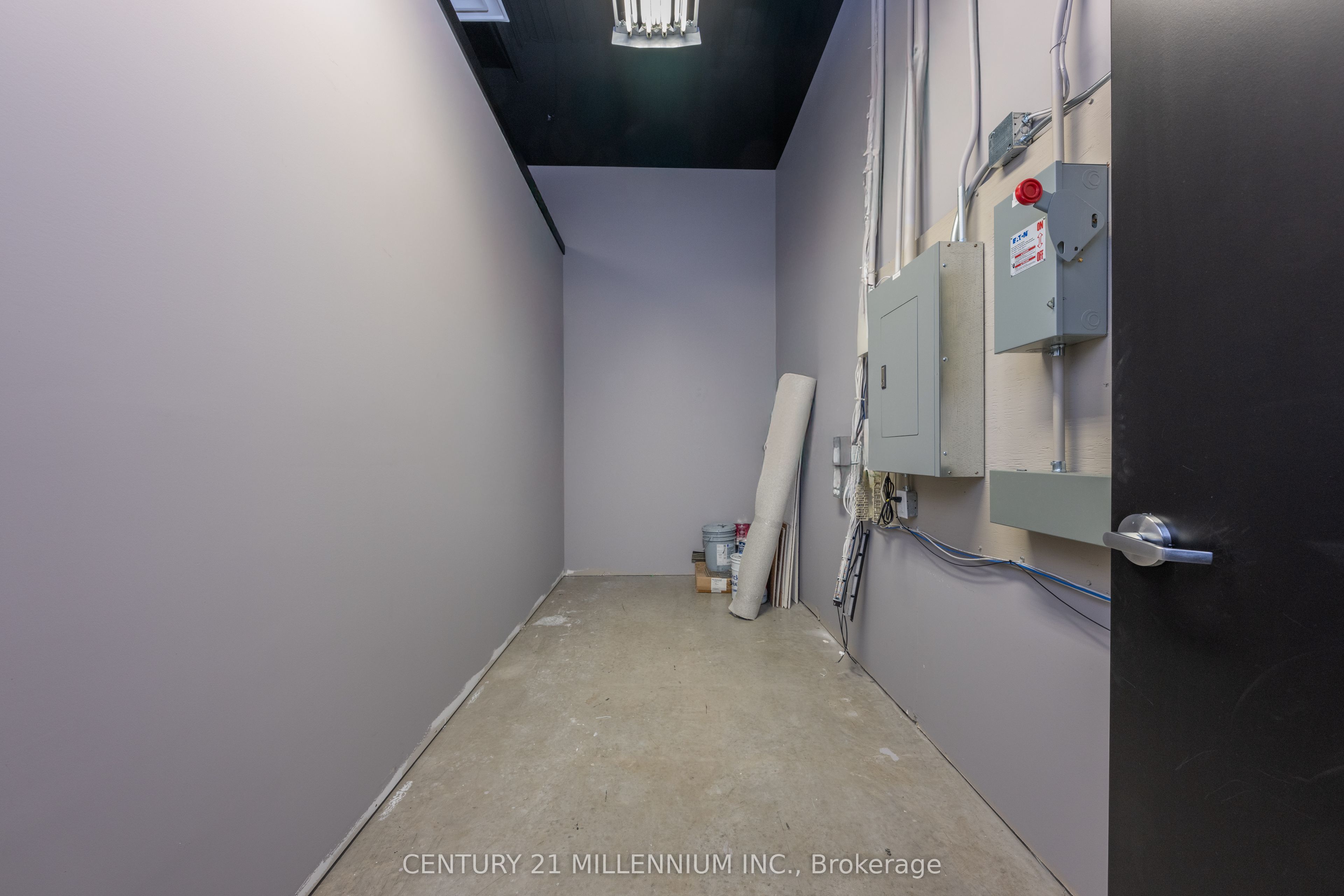 #103 - 685 Riddell Road Property Photo 13