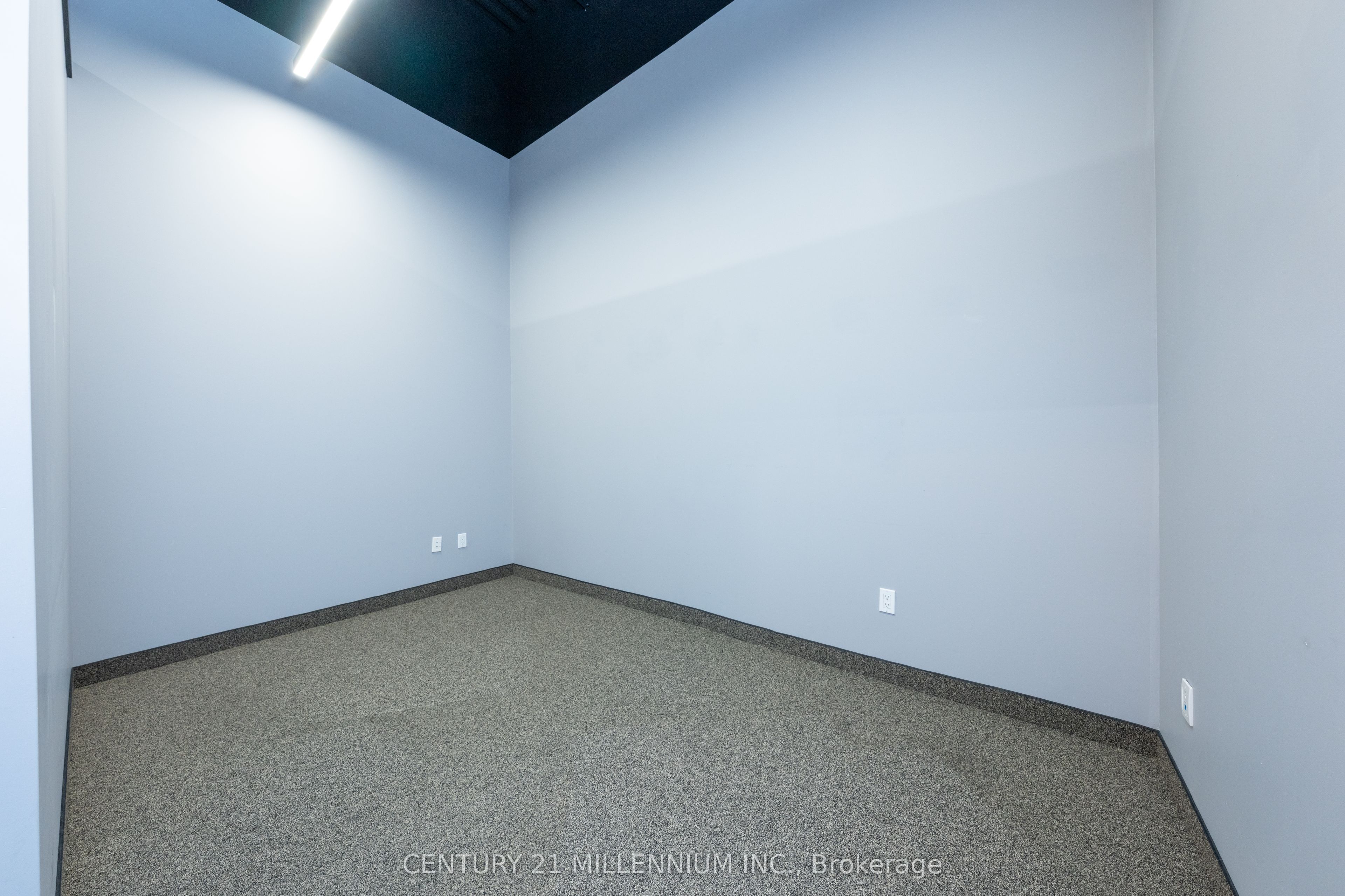 #103 - 685 Riddell Road Property Photo 15