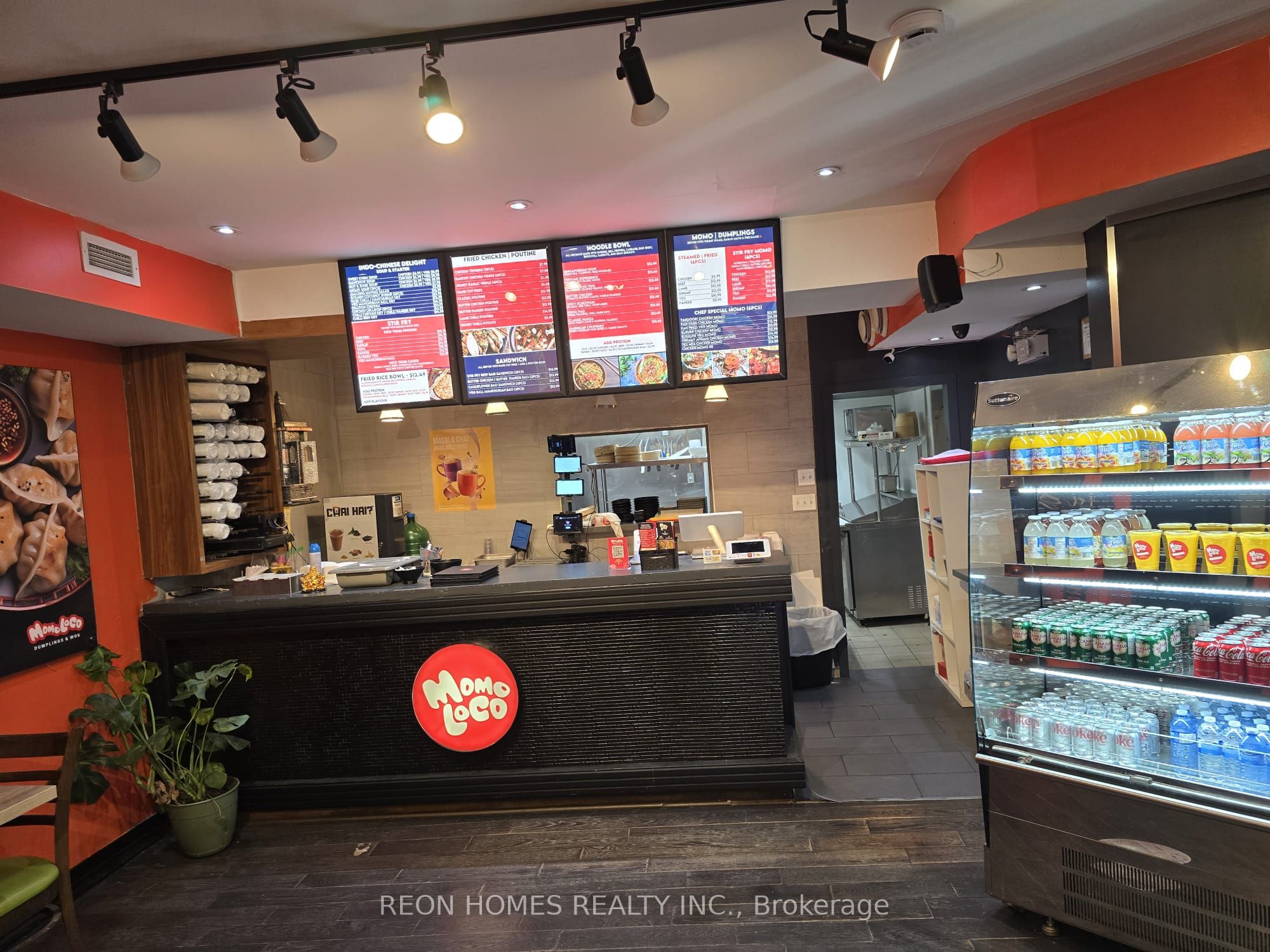810 Bloor Street Property Photo 4