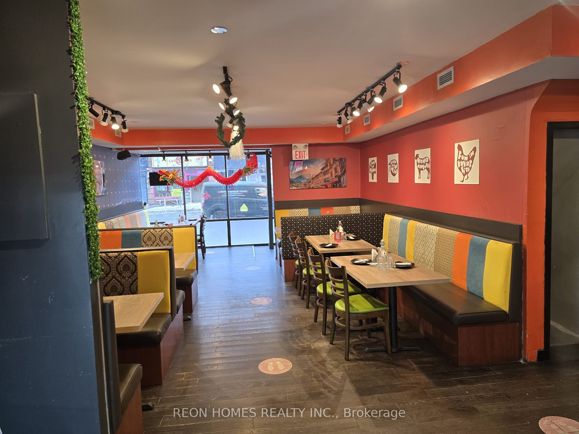 810 Bloor Street Property Photo 8