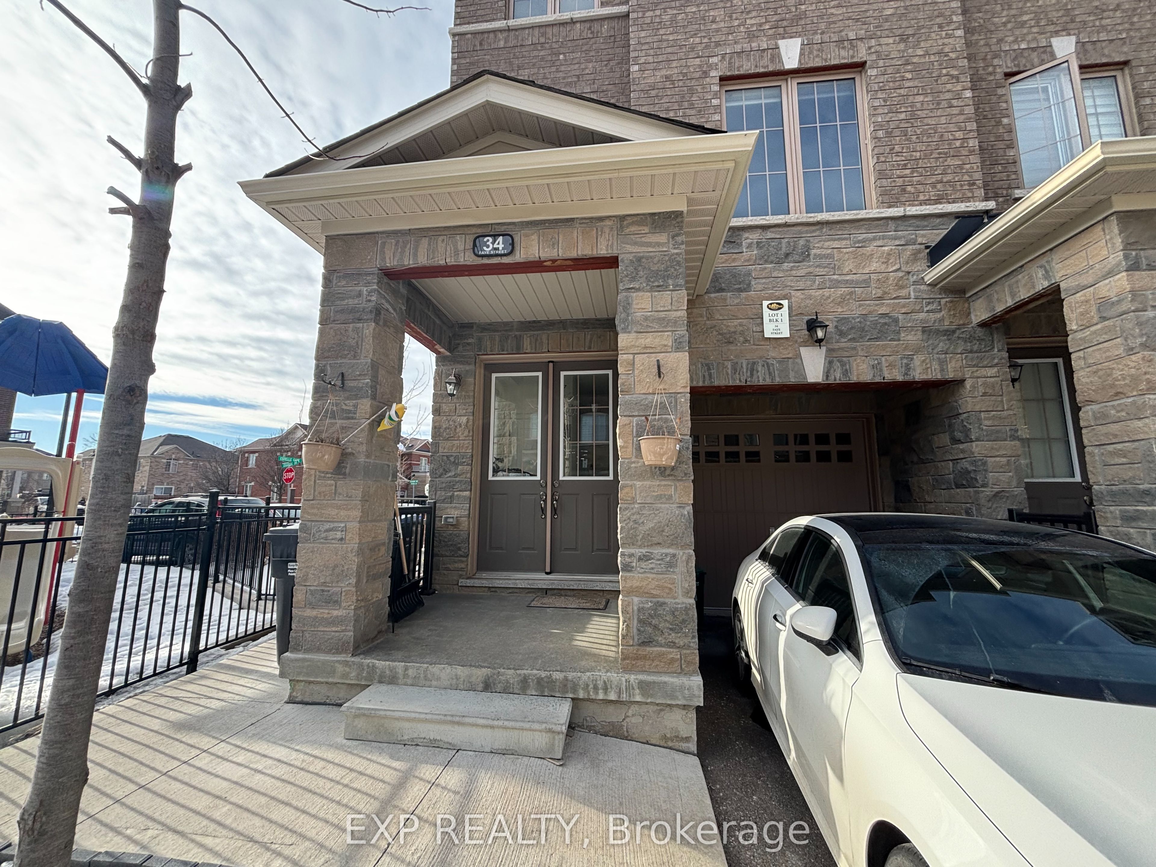 34 Faye Street Property Photo 2