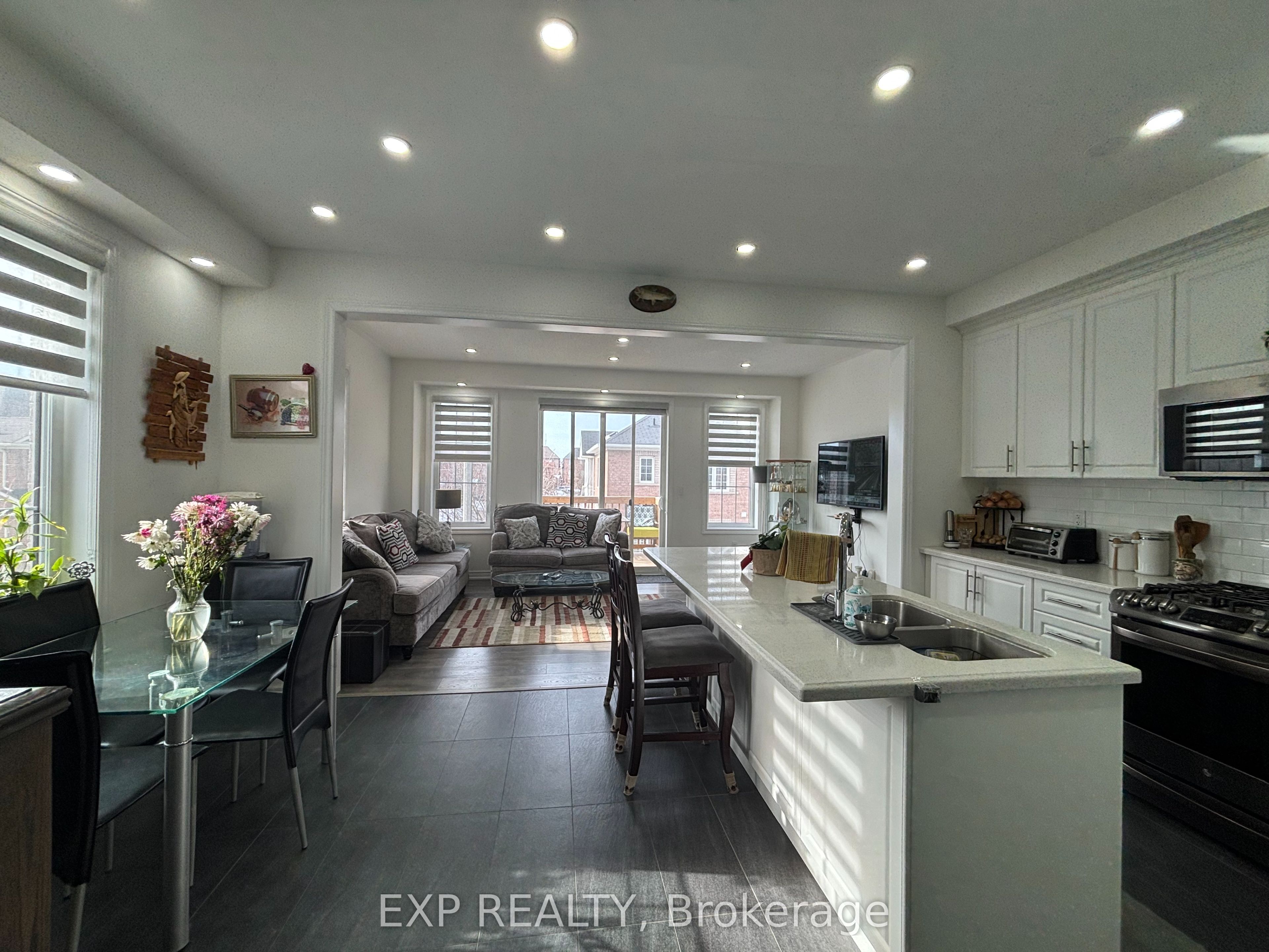 34 Faye Street Property Photo 4