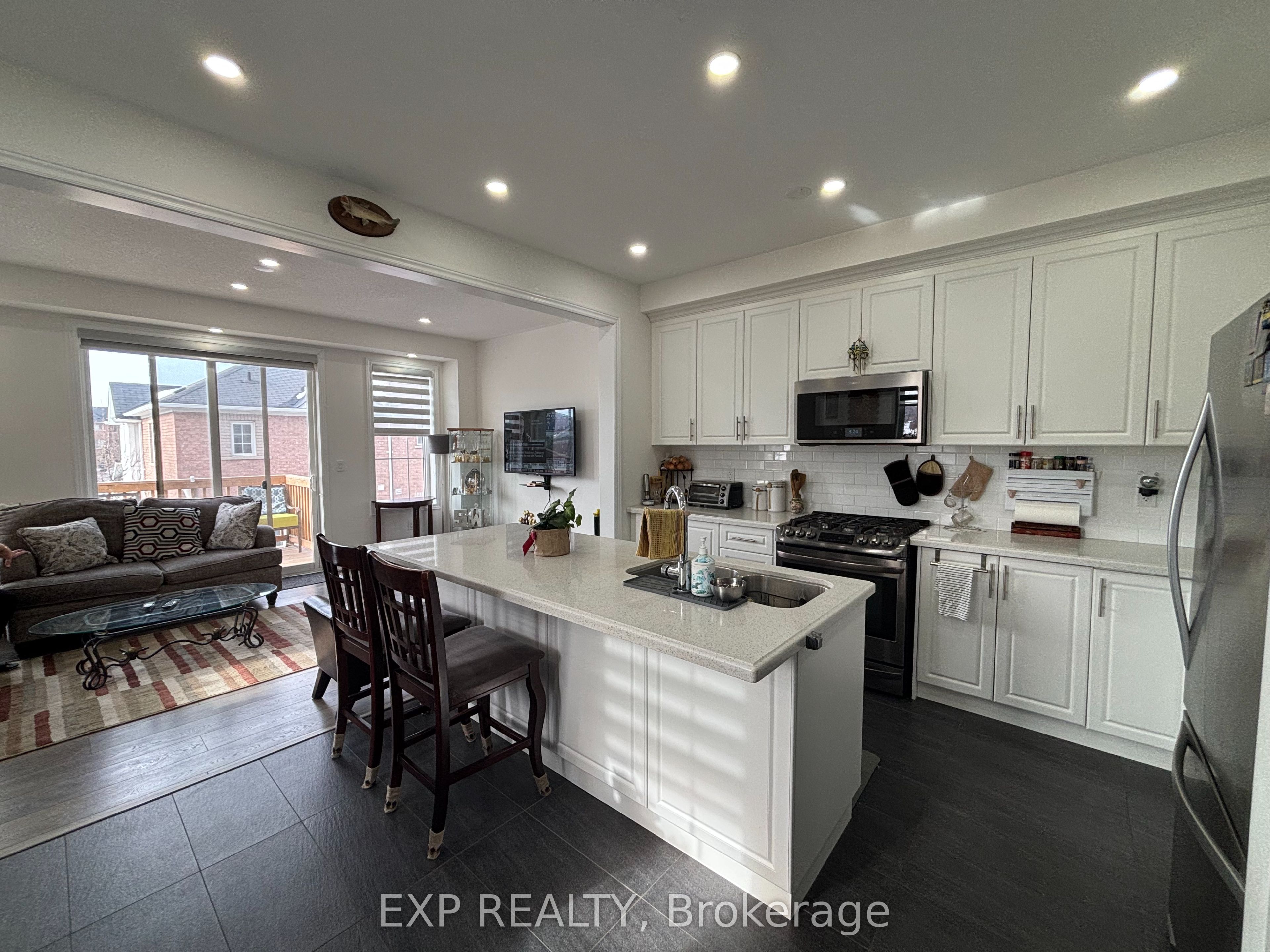 34 Faye Street Property Photo 6