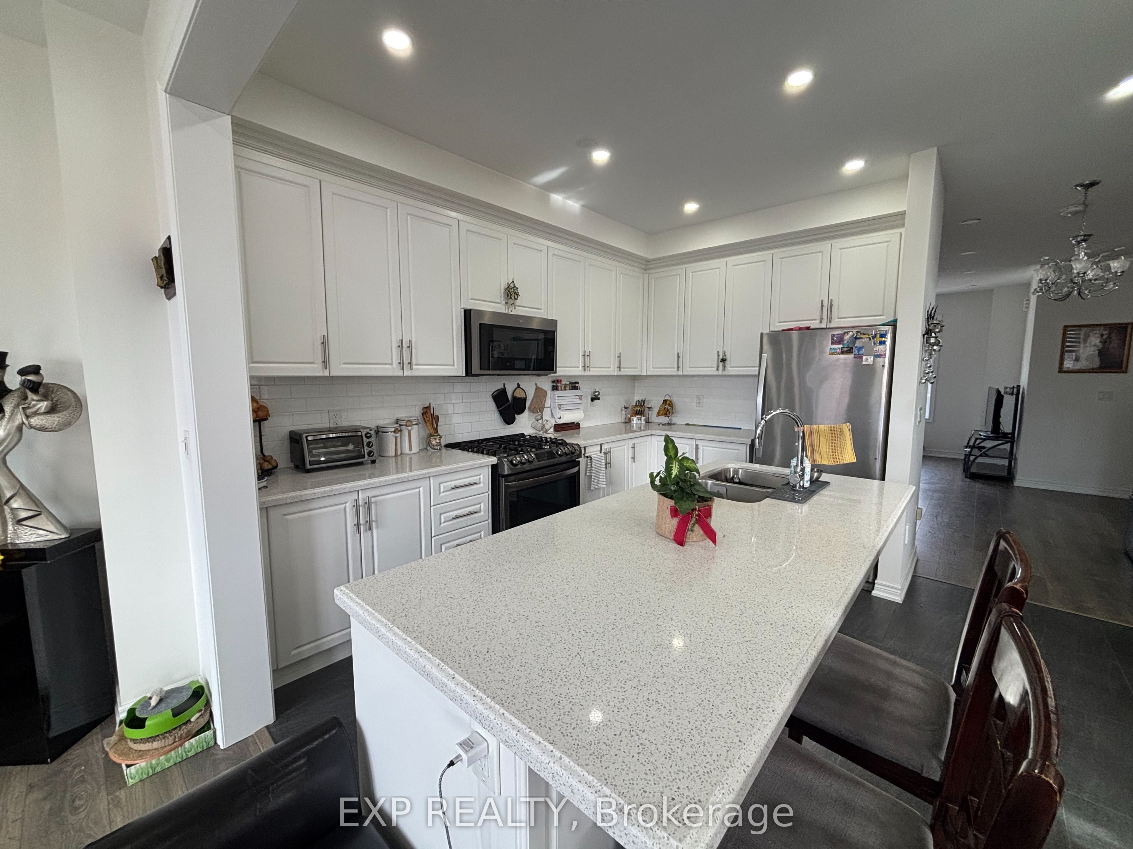 34 Faye Street Property Photo 8