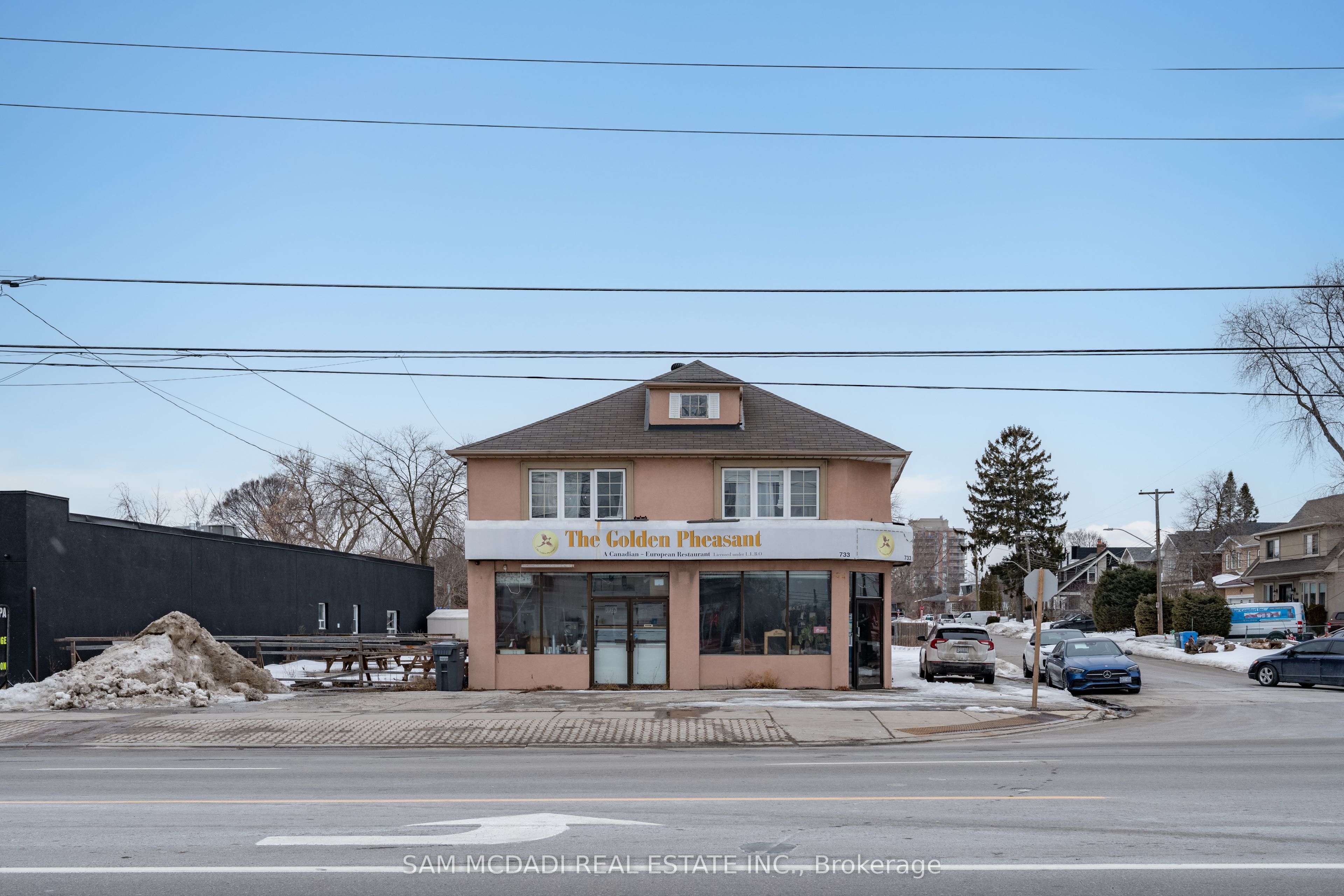 733-735 Lakeshore Road Property Photo