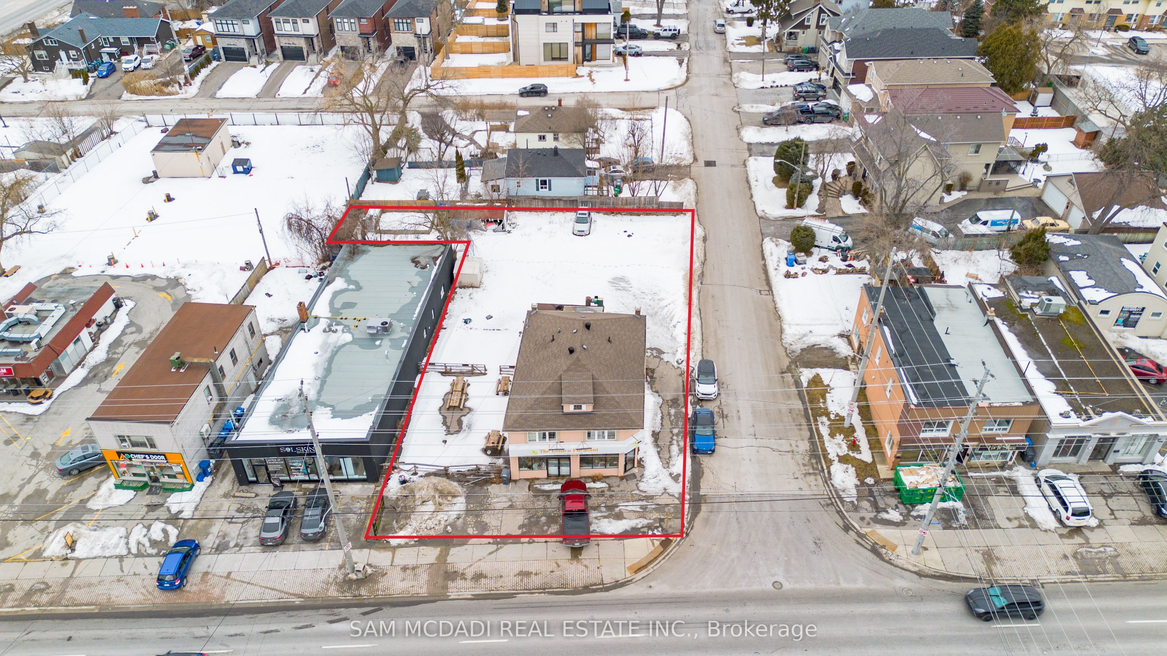 733-735 Lakeshore Road Property Photo 3