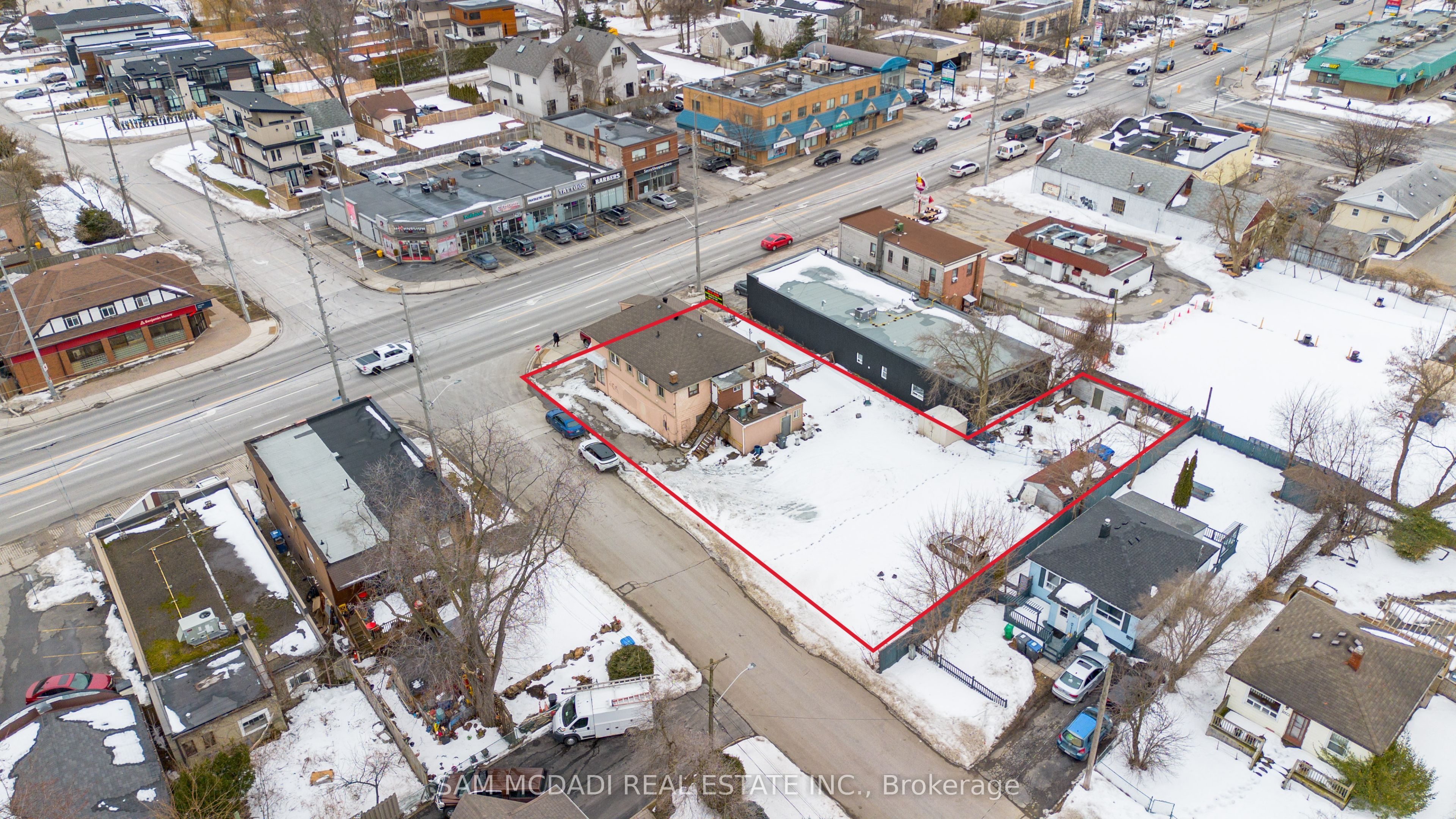 733-735 Lakeshore Road Property Photo 4