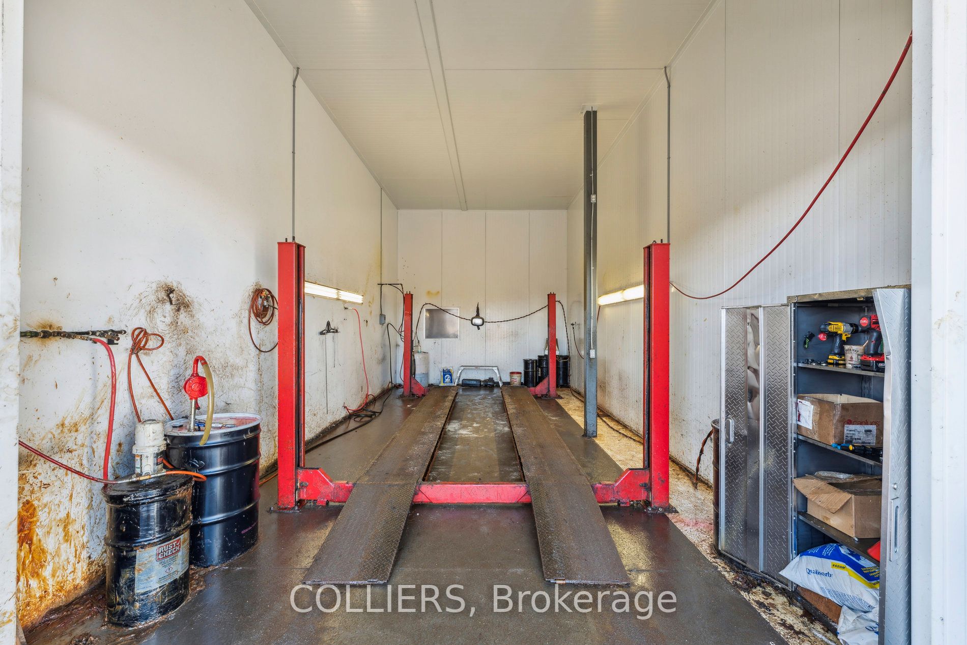 670 Riddell Road Property Photo 7