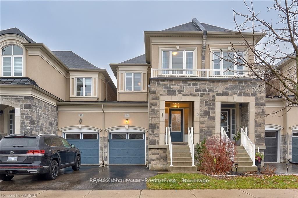 90 Upper Canada Ct Property Photo