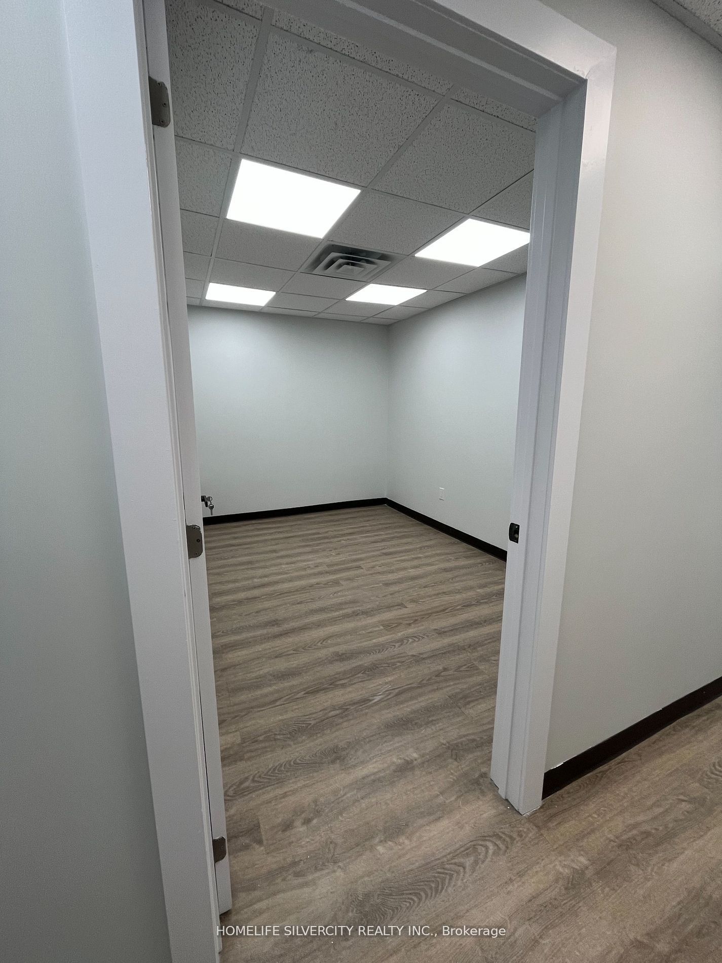 #b3 - 10095 Bramalea Road Property Photo 5
