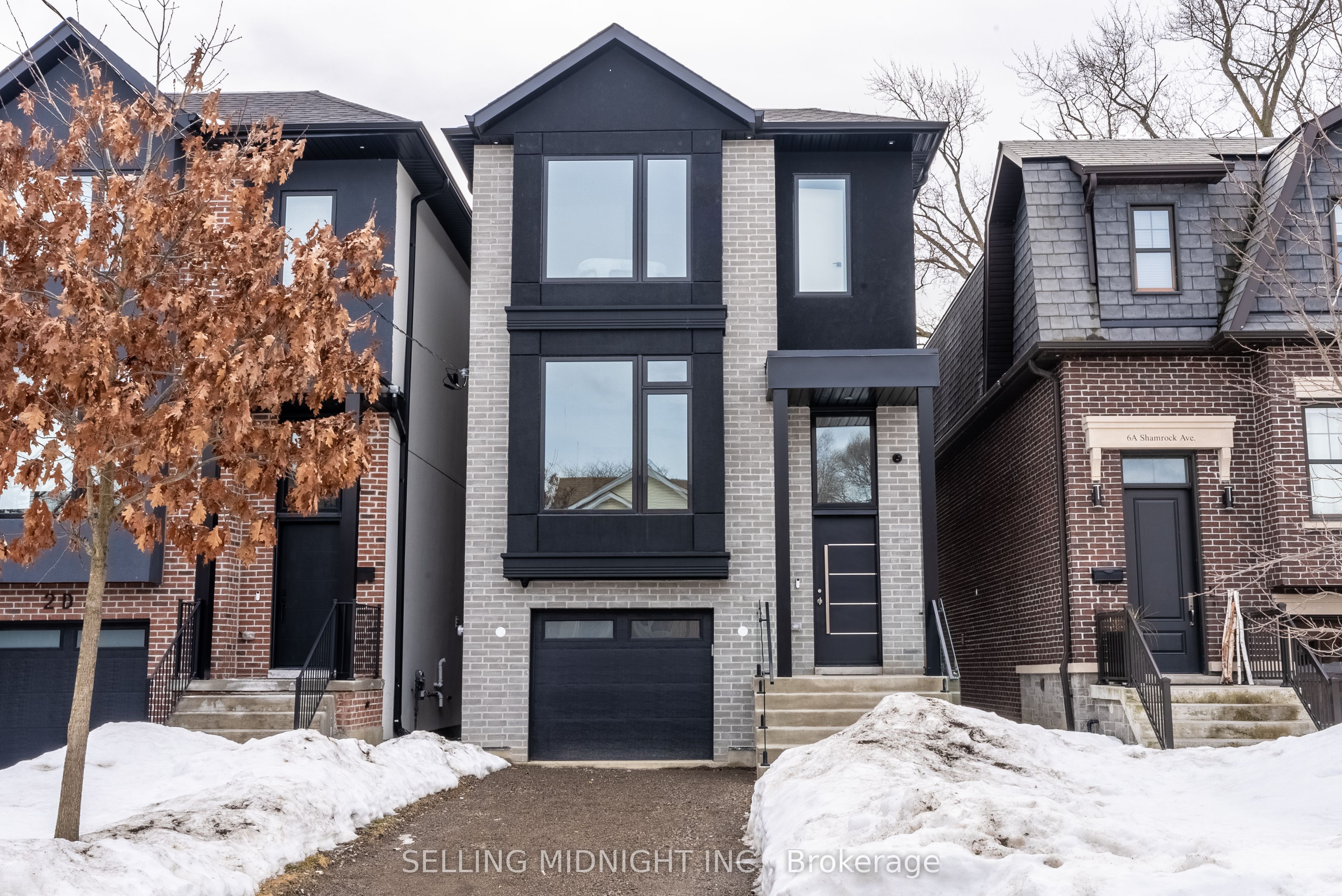 2e Shamrock Avenue Property Photo 1