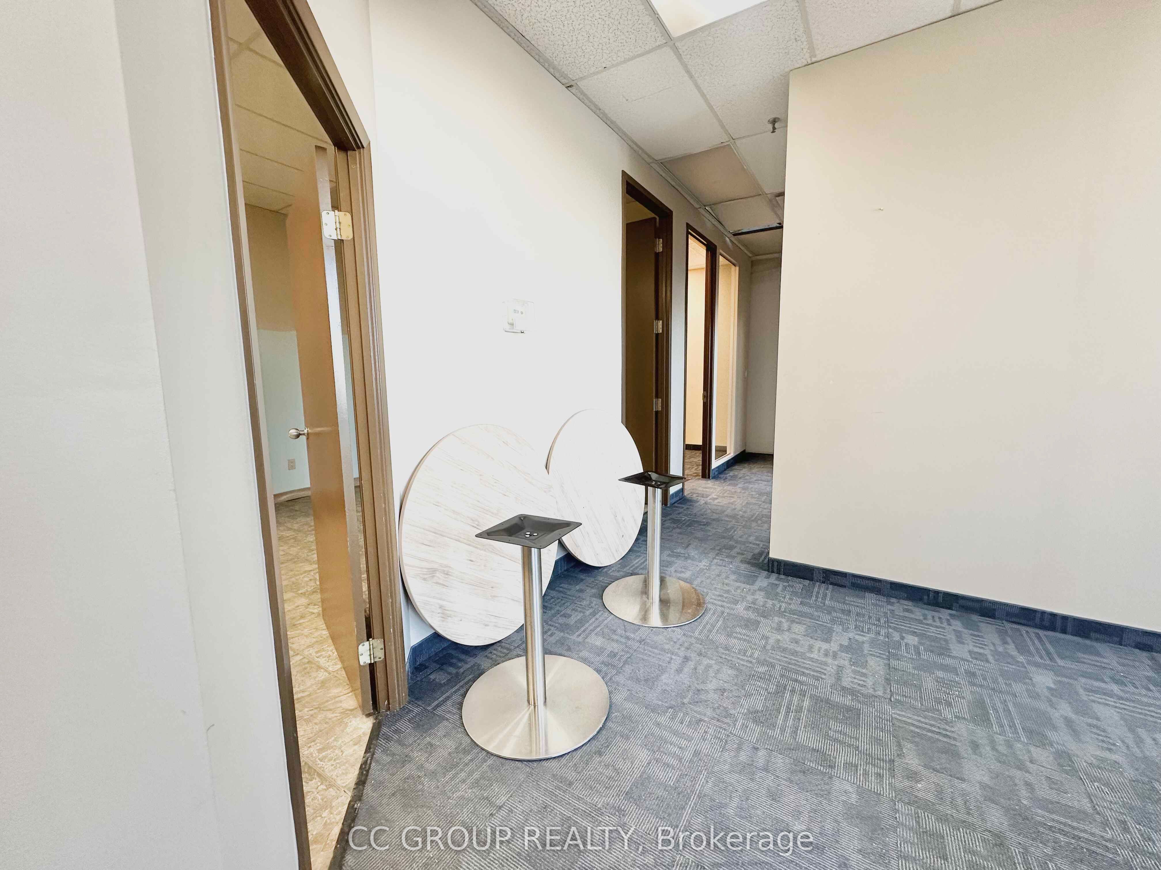 #3 - 2660 Meadowvale Boulevard Property Photo 5
