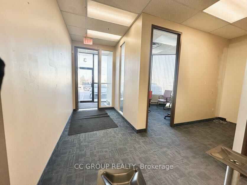 #3 - 2660 Meadowvale Boulevard Property Photo 8