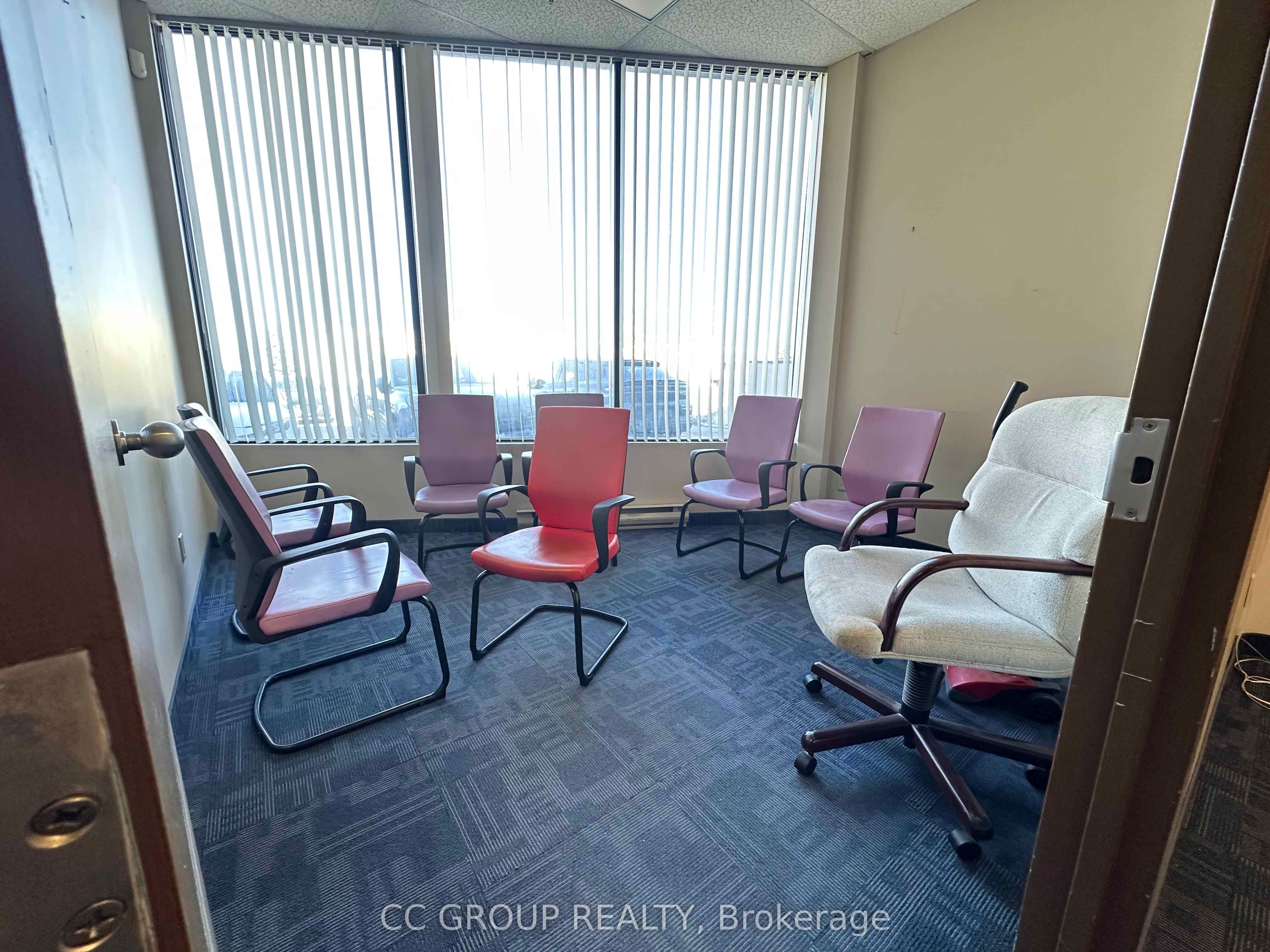 #3 - 2660 Meadowvale Boulevard Property Photo 9