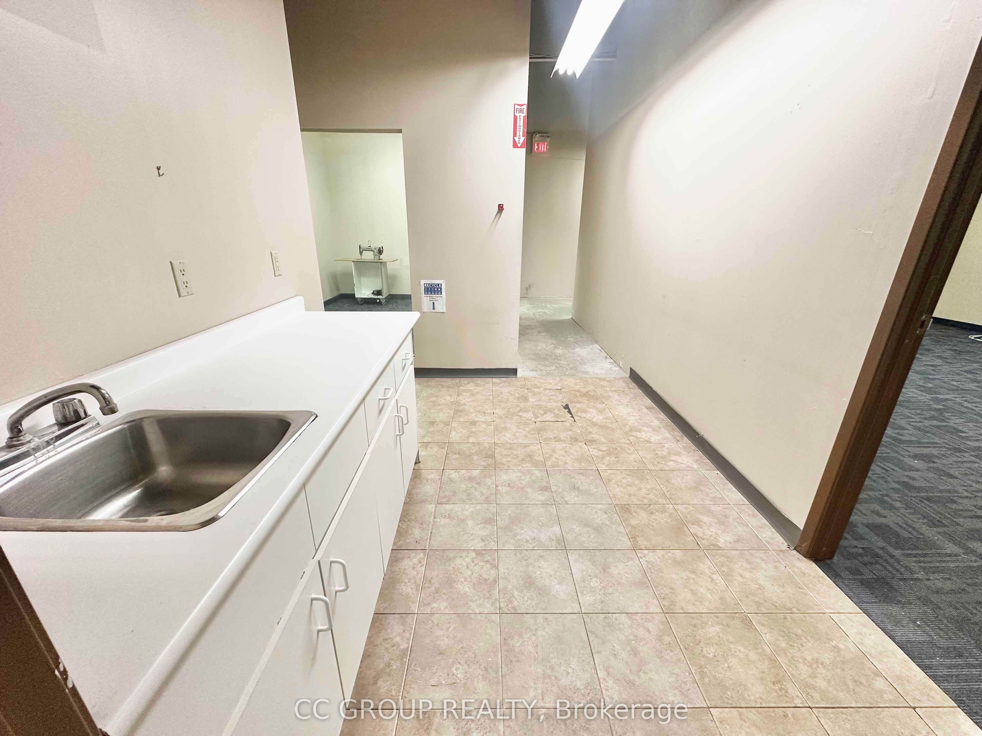 #3 - 2660 Meadowvale Boulevard Property Photo 13