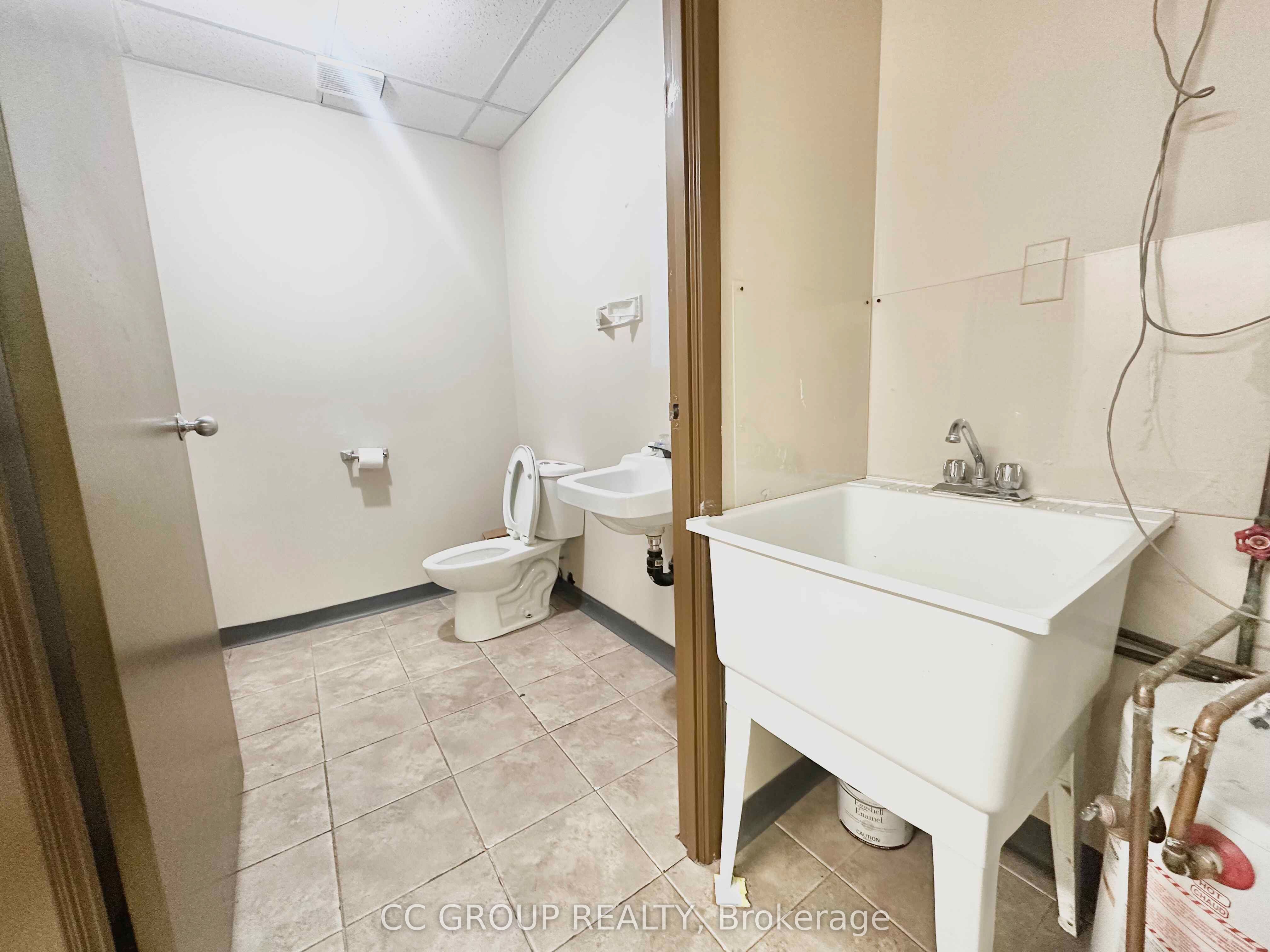 #3 - 2660 Meadowvale Boulevard Property Photo 14