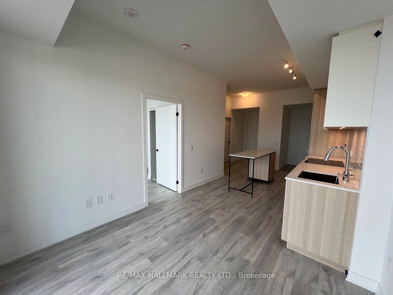 #309 - 220 Missinnihe Way Property Photo 3