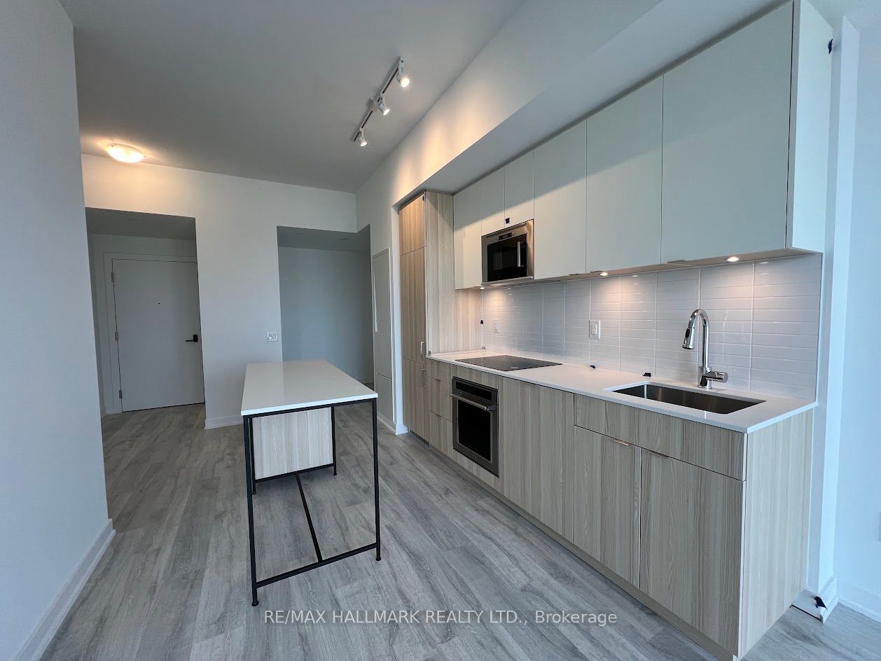 #309 - 220 Missinnihe Way Property Photo 5