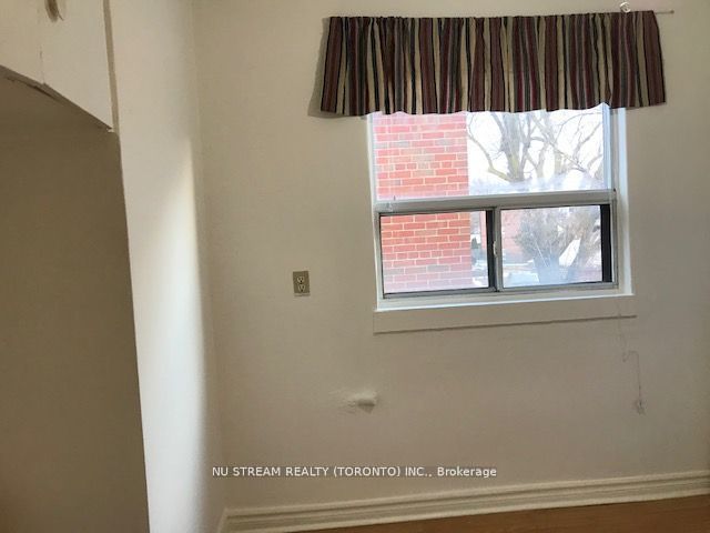 426 Royal York Road Property Photo 10