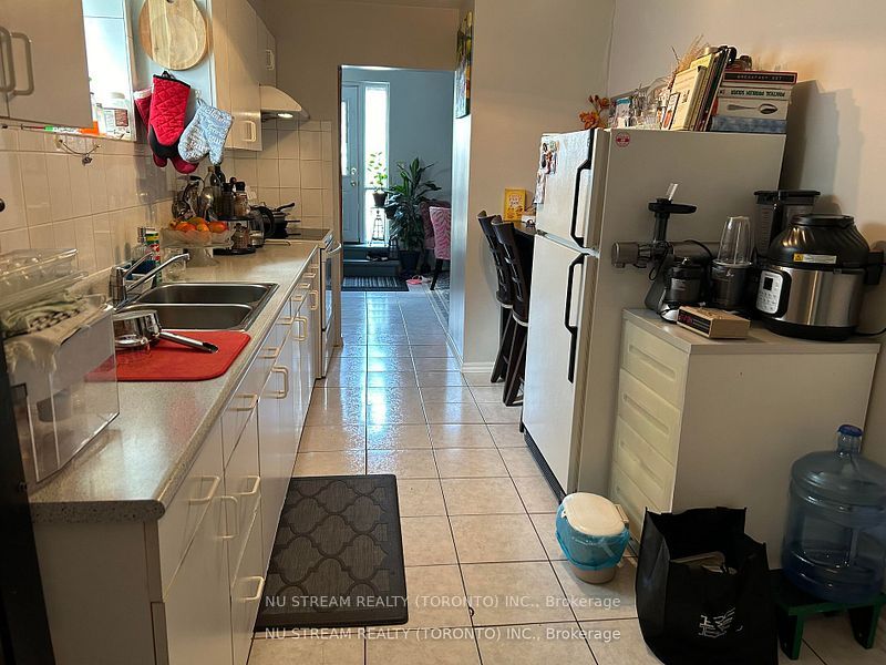 426 Royal York Road Property Photo 13