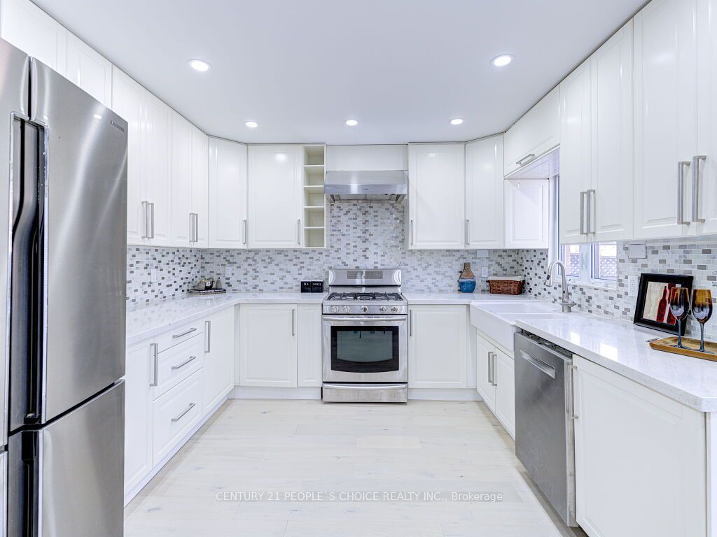 6127 Silken Laumann Way Property Photo 10