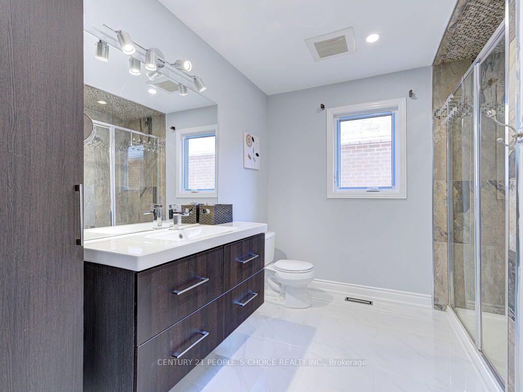 6127 Silken Laumann Way Property Photo 37