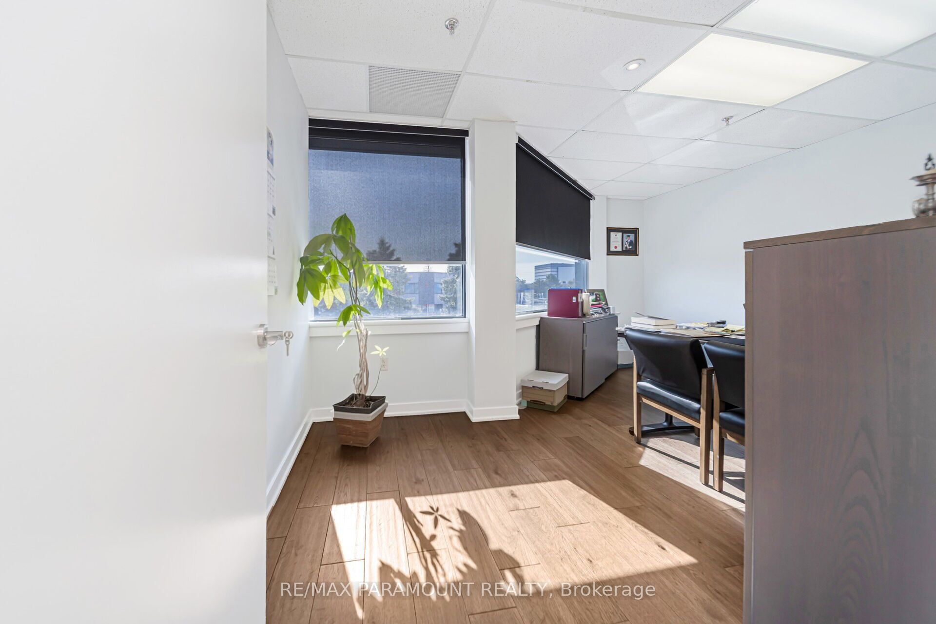 #12 # 202 - 2600 Skymark Avenue Property Photo 18