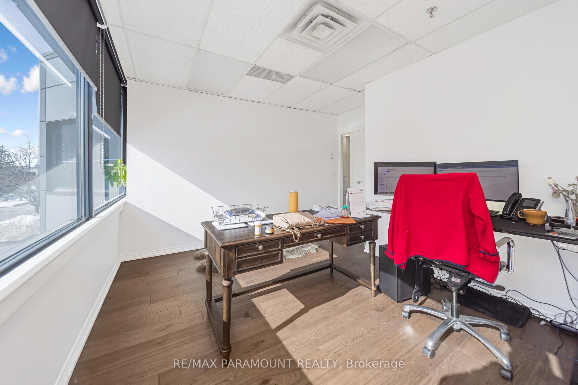 #12 # 202 - 2600 Skymark Avenue Property Photo 26