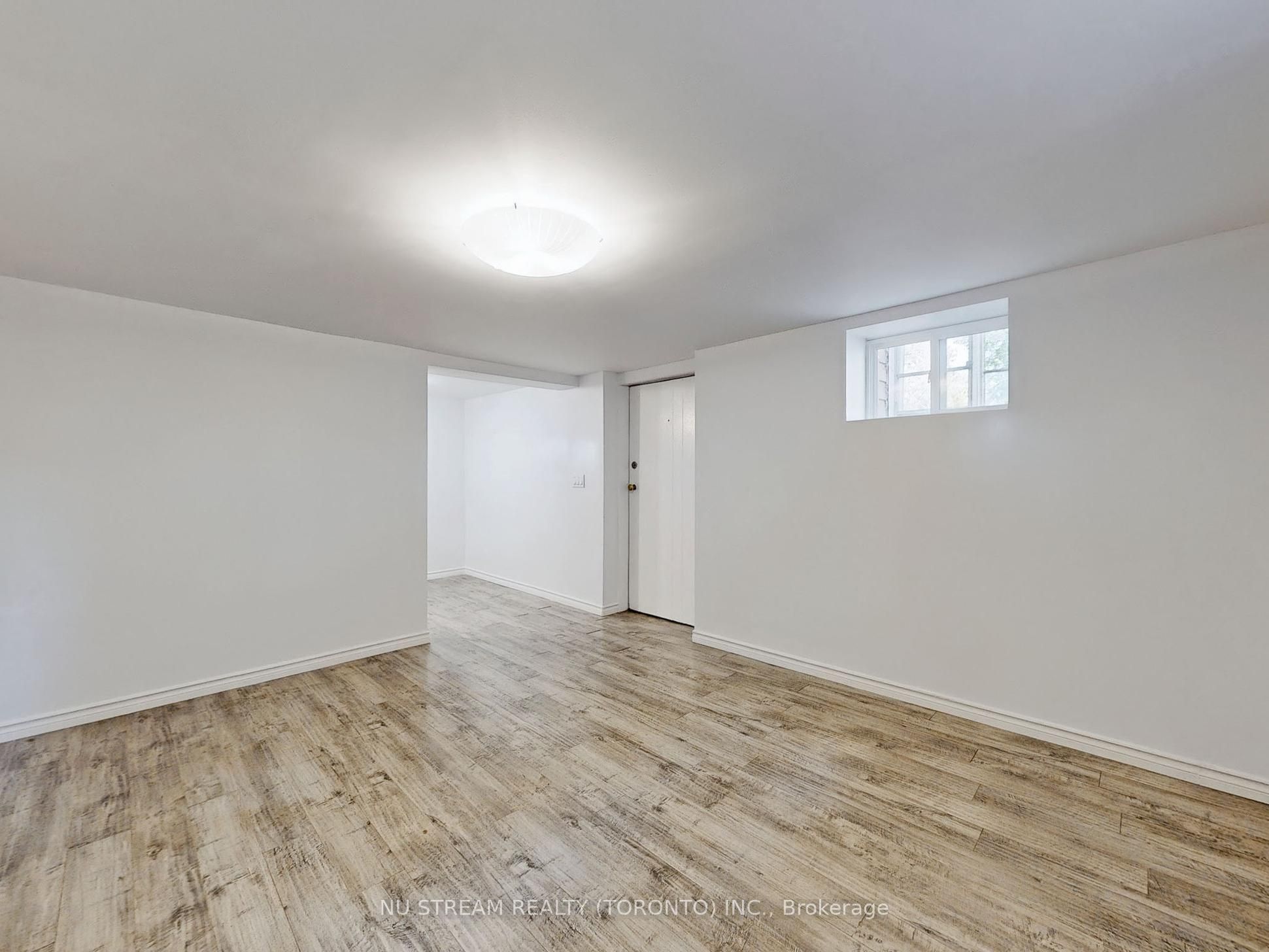 #upper Level - 23 Mississauga Road Property Photo 30