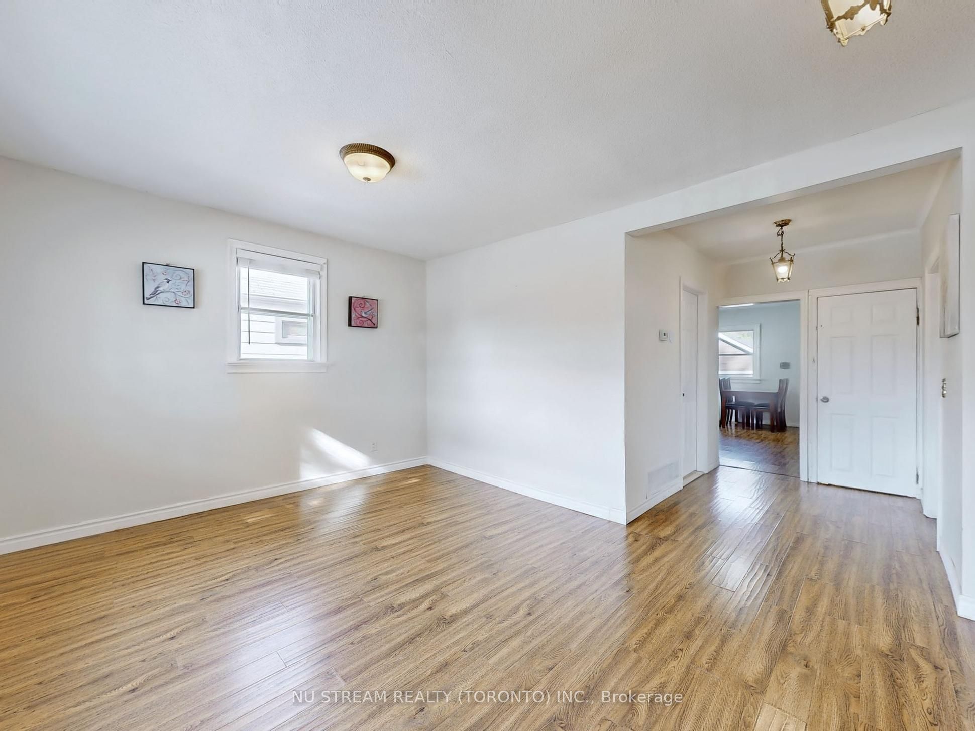 #full House - 23 Mississauga Road Property Photo 10