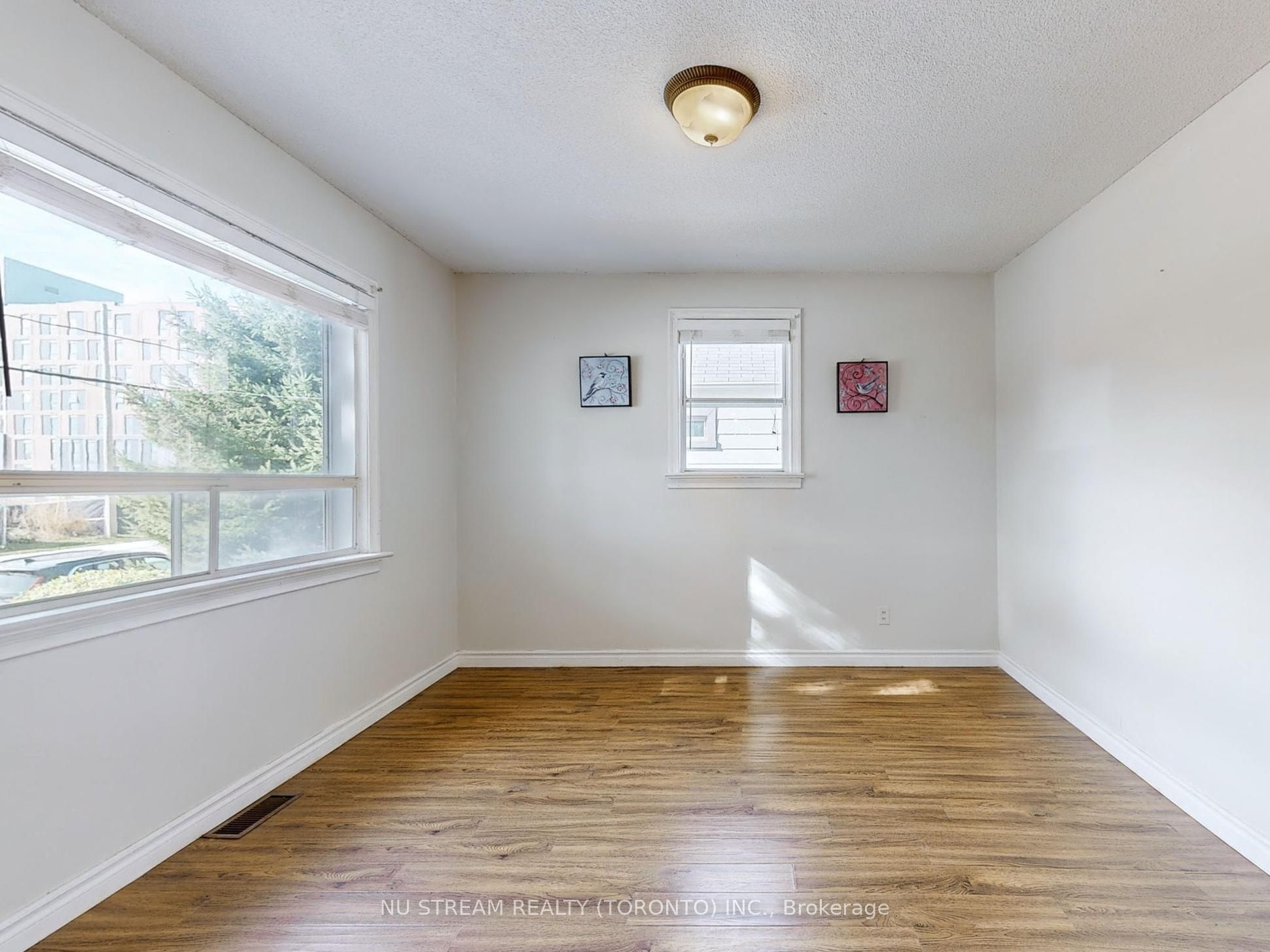 #full House - 23 Mississauga Road Property Photo 11
