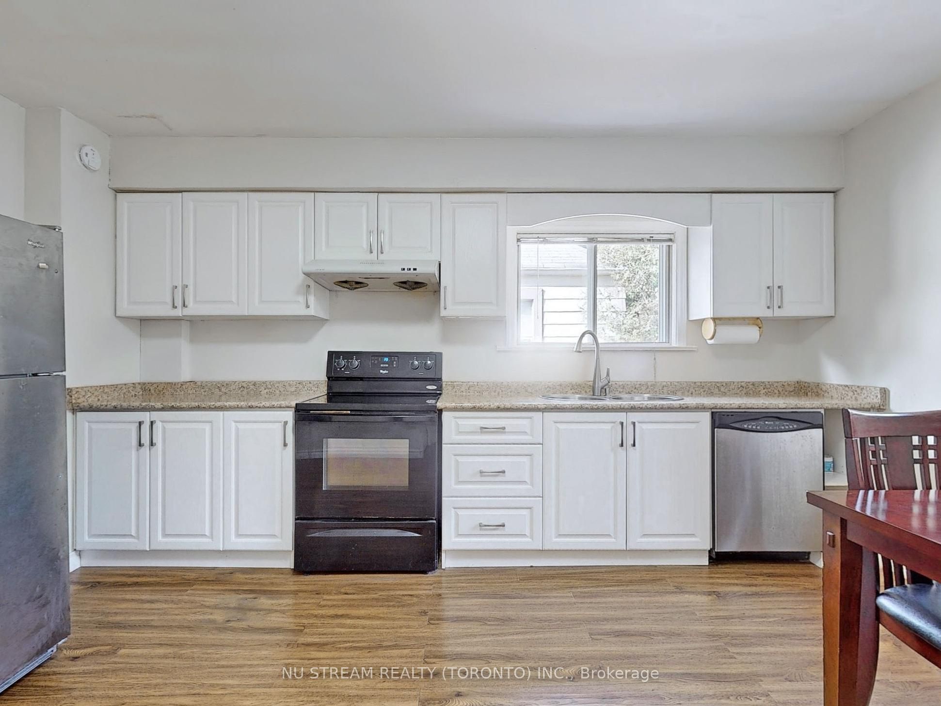 #full House - 23 Mississauga Road Property Photo 12