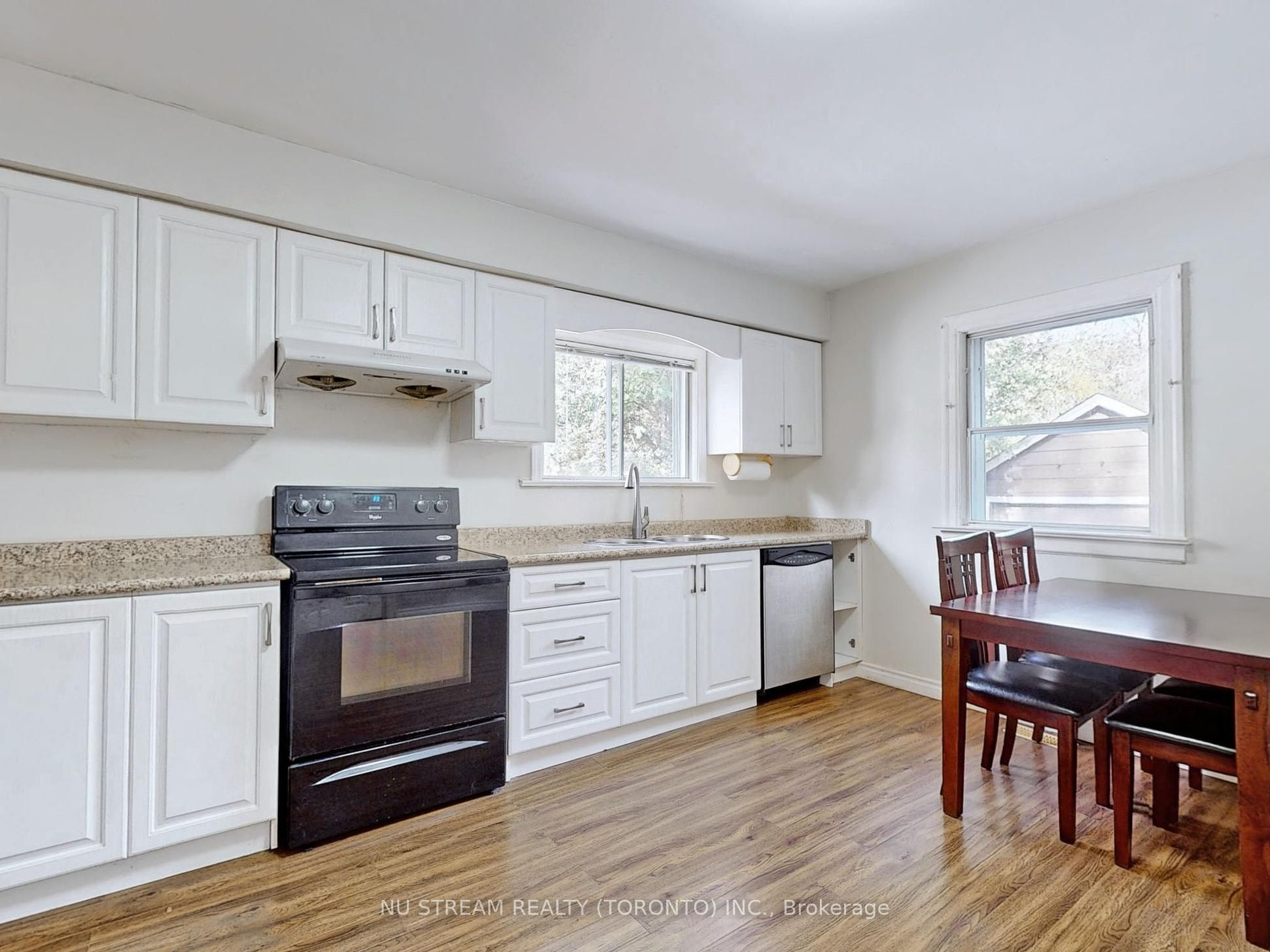 #full House - 23 Mississauga Road Property Photo 13